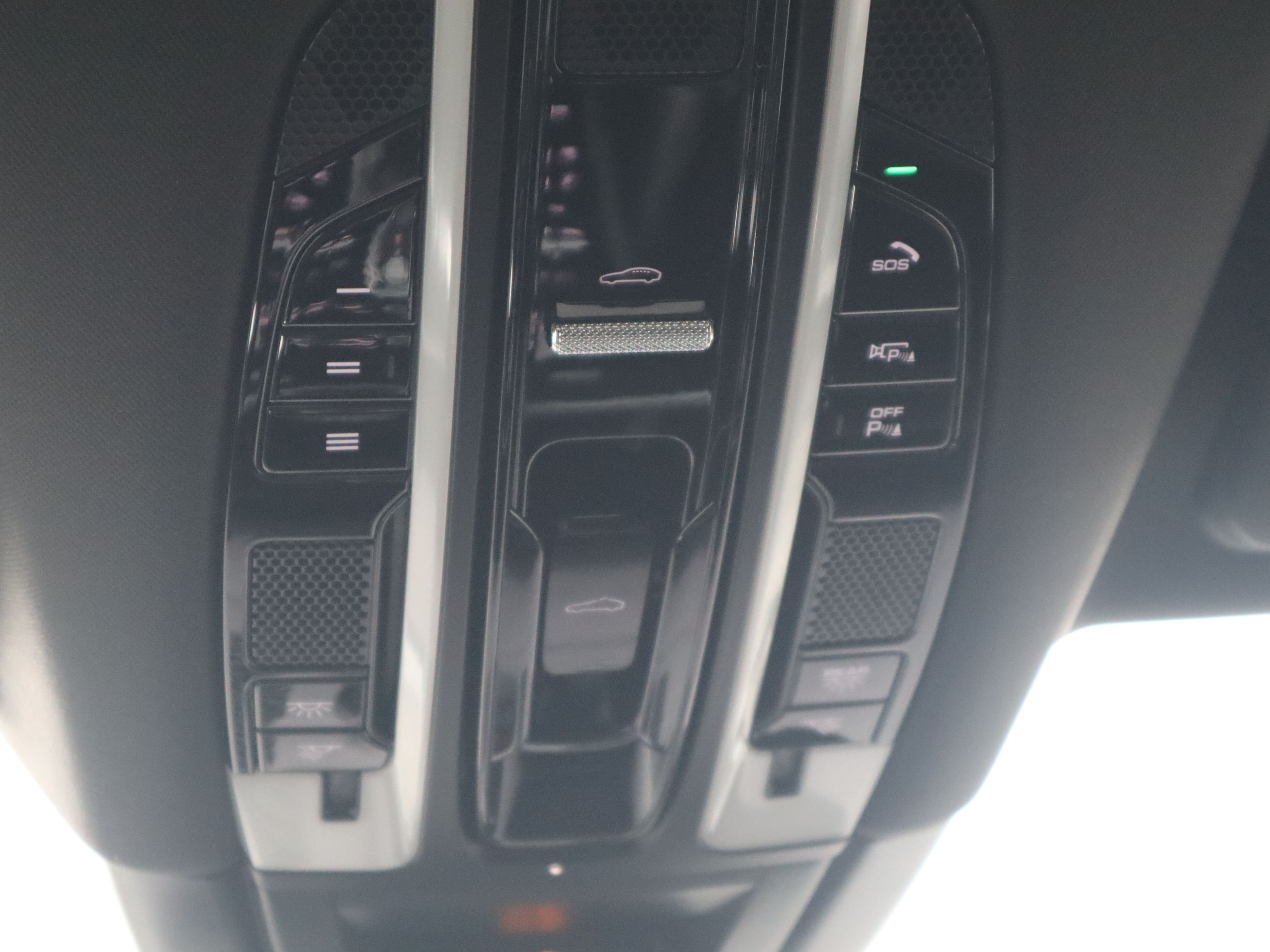 2023 Porsche Cayenne in Vancouver, British Columbia