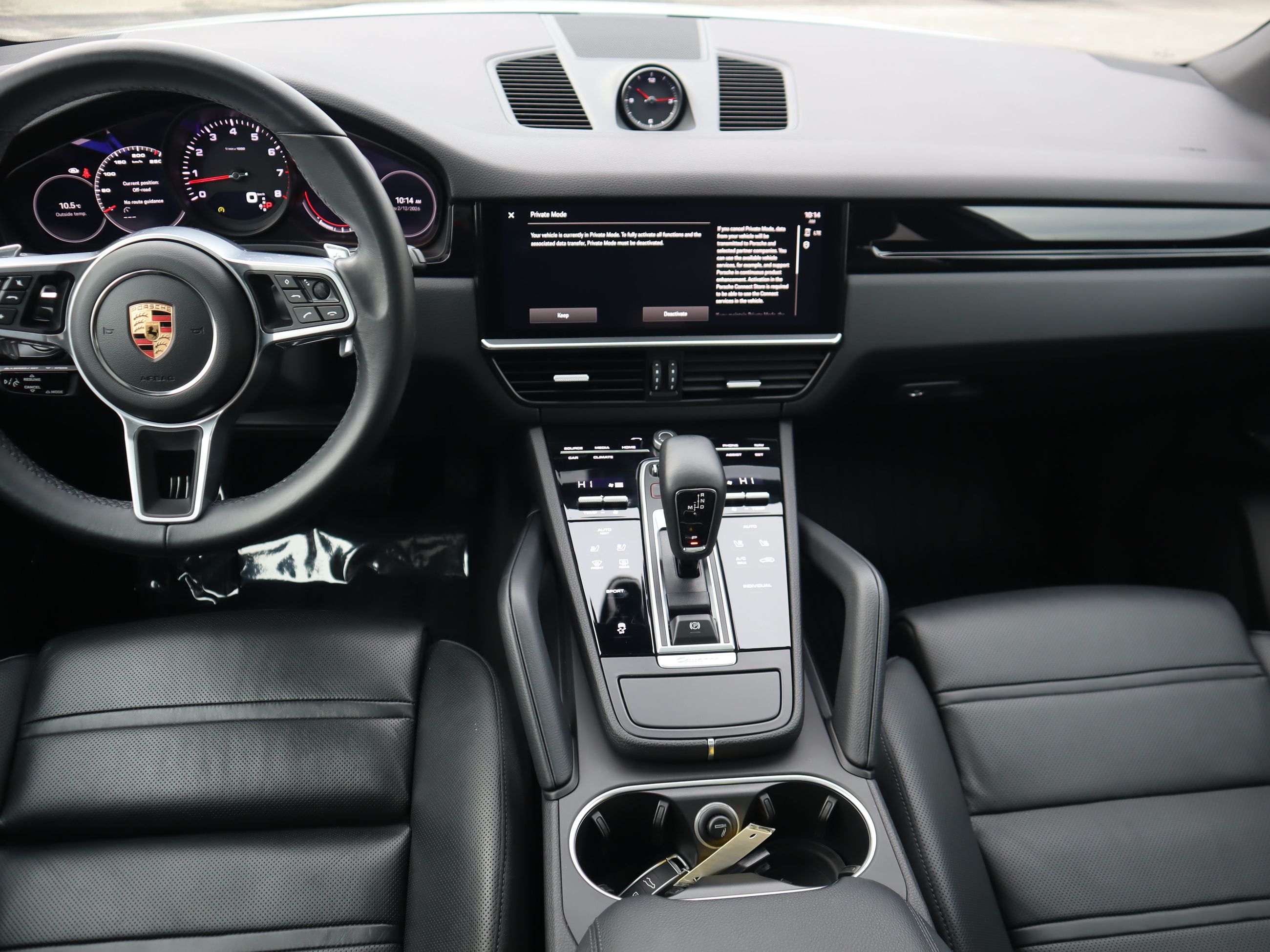 2023 Porsche Cayenne in Vancouver, British Columbia