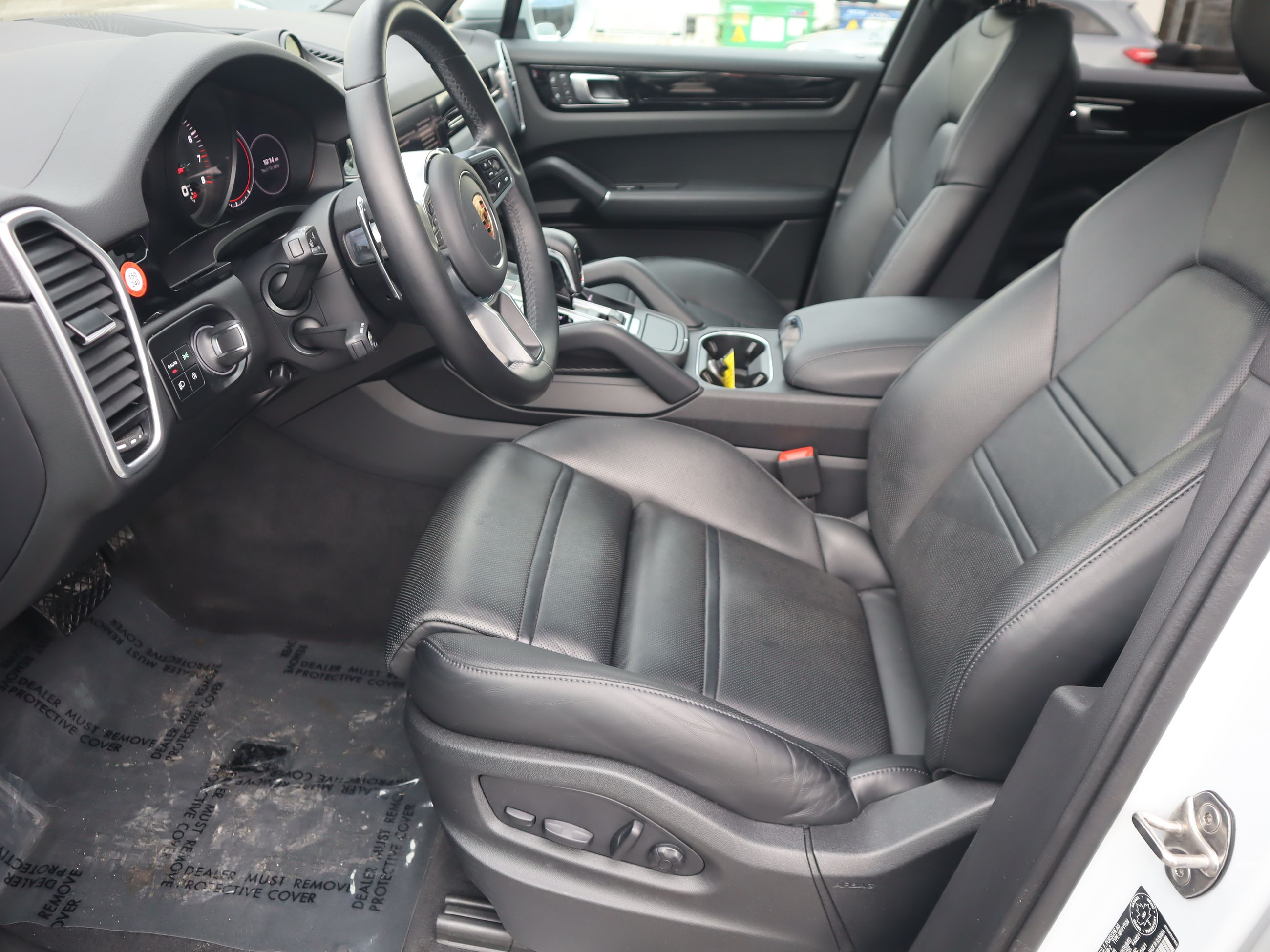 2023 Porsche Cayenne in Vancouver, British Columbia