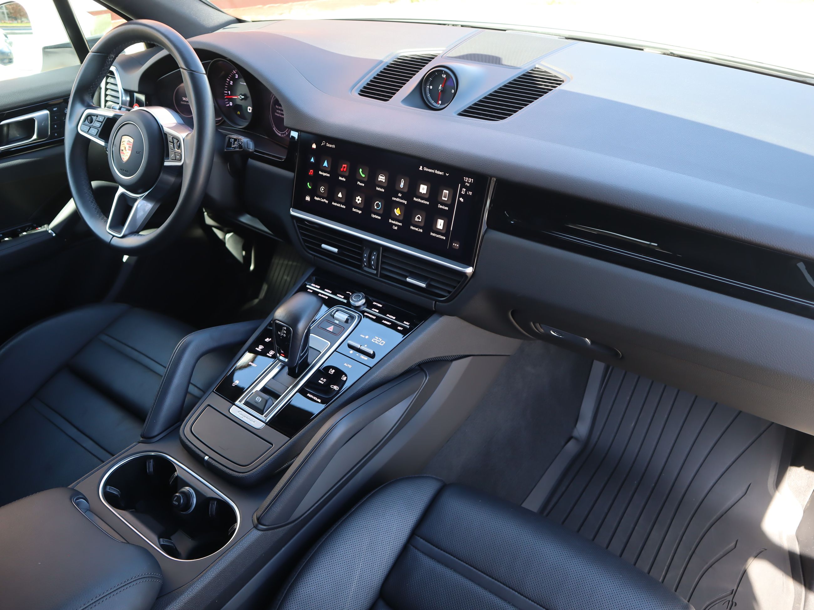 2023 Porsche Cayenne in Vancouver, British Columbia