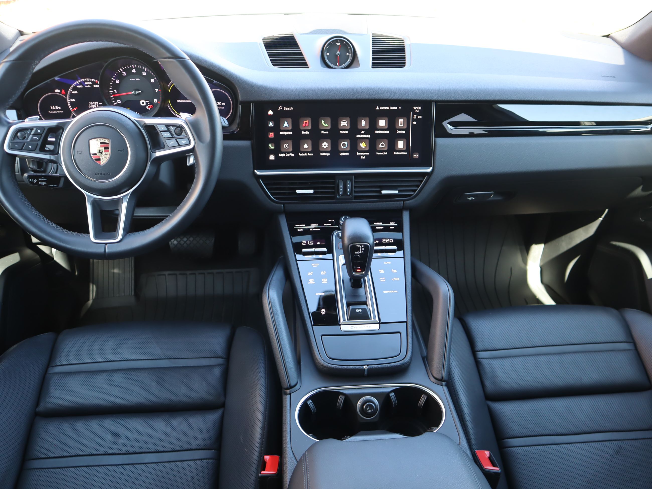 2023 Porsche Cayenne in Vancouver, British Columbia