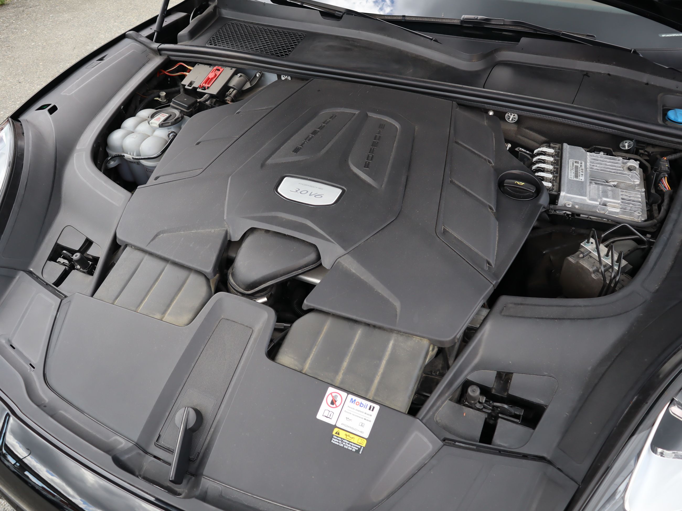 2023 Porsche Cayenne in Vancouver, British Columbia