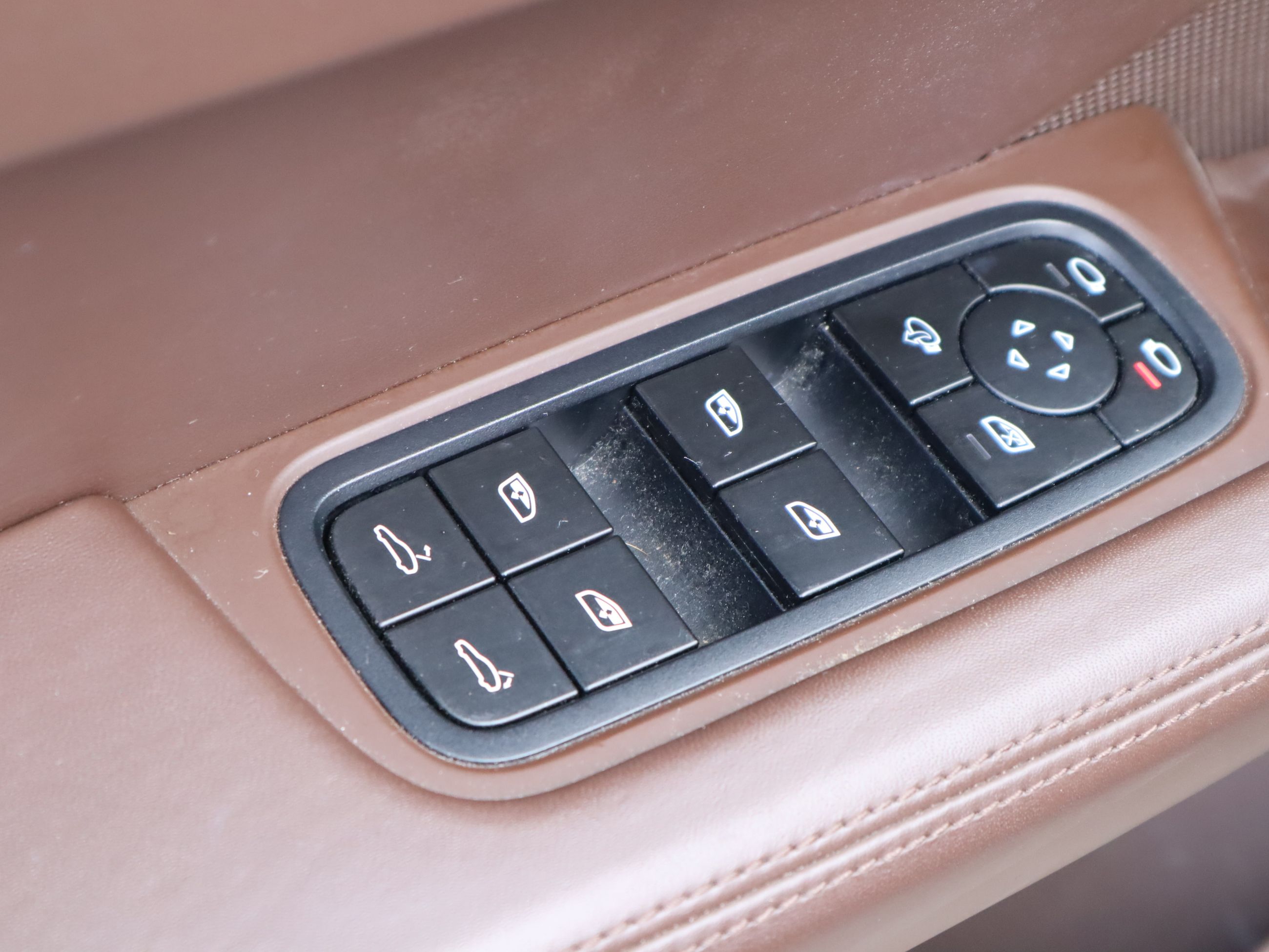 2023 Porsche Cayenne in Vancouver, British Columbia