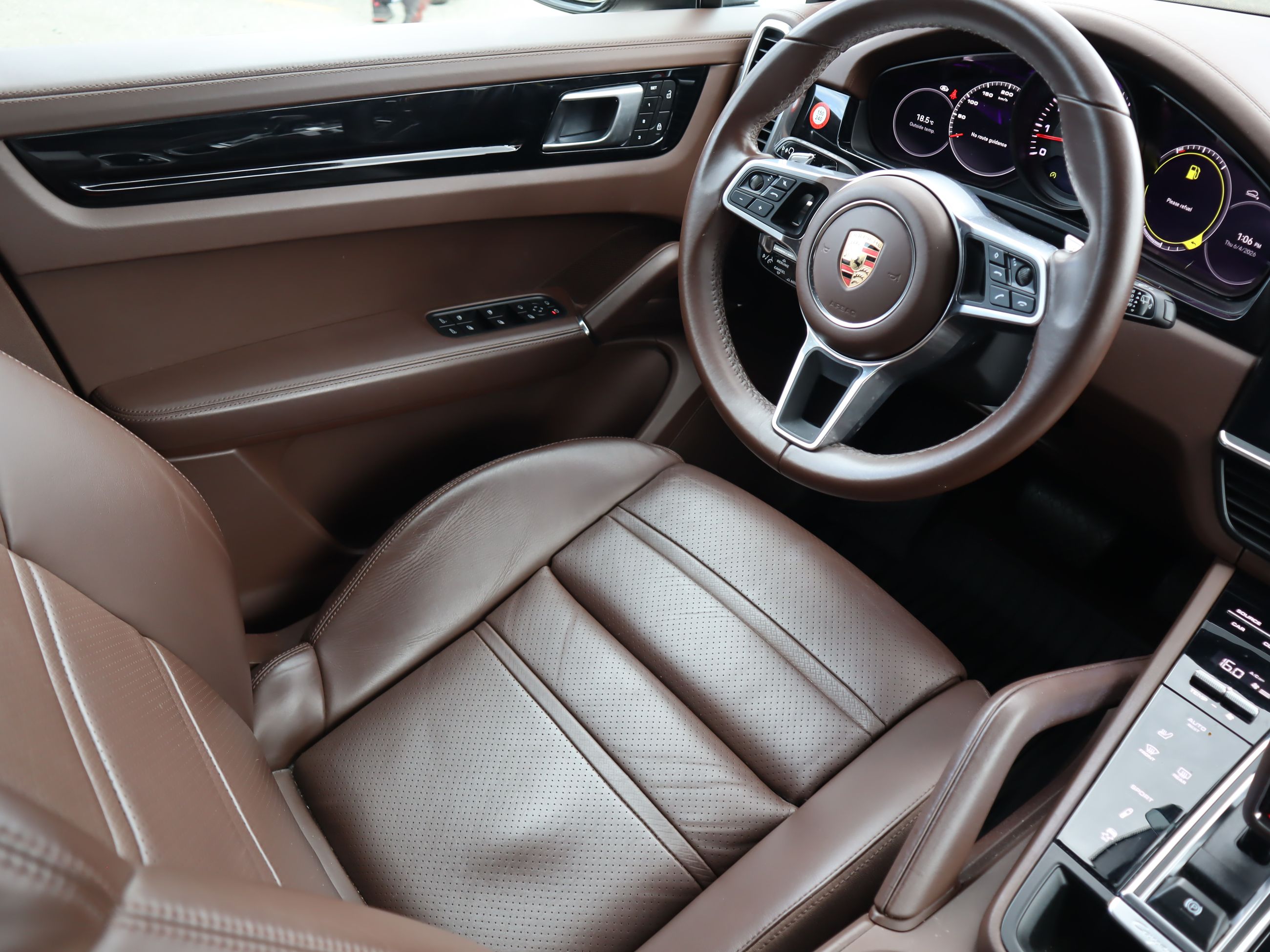 2023 Porsche Cayenne in Vancouver, British Columbia