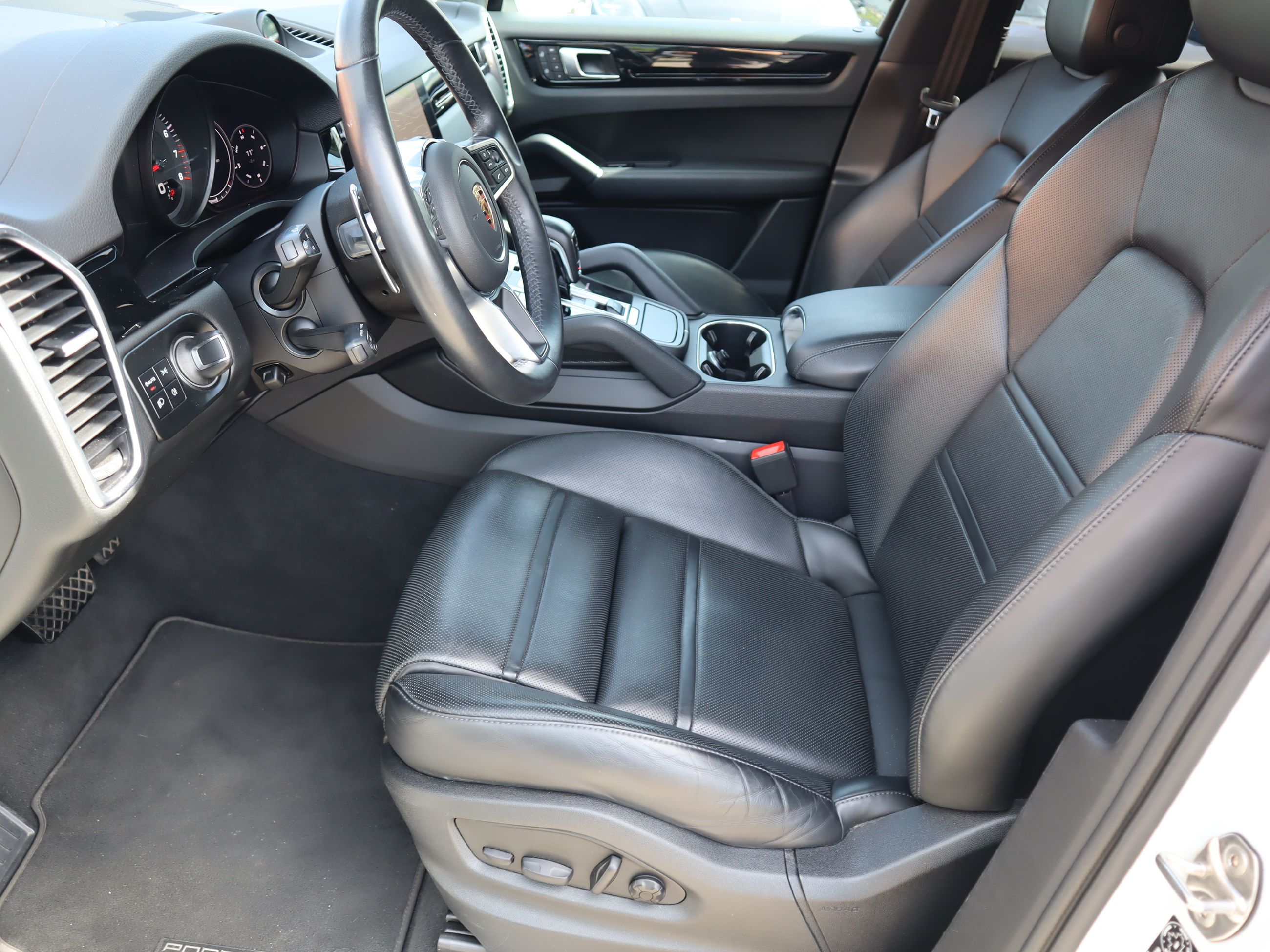 Porsche Cayenne  2023 à Vancouver, Colombie-Britannique