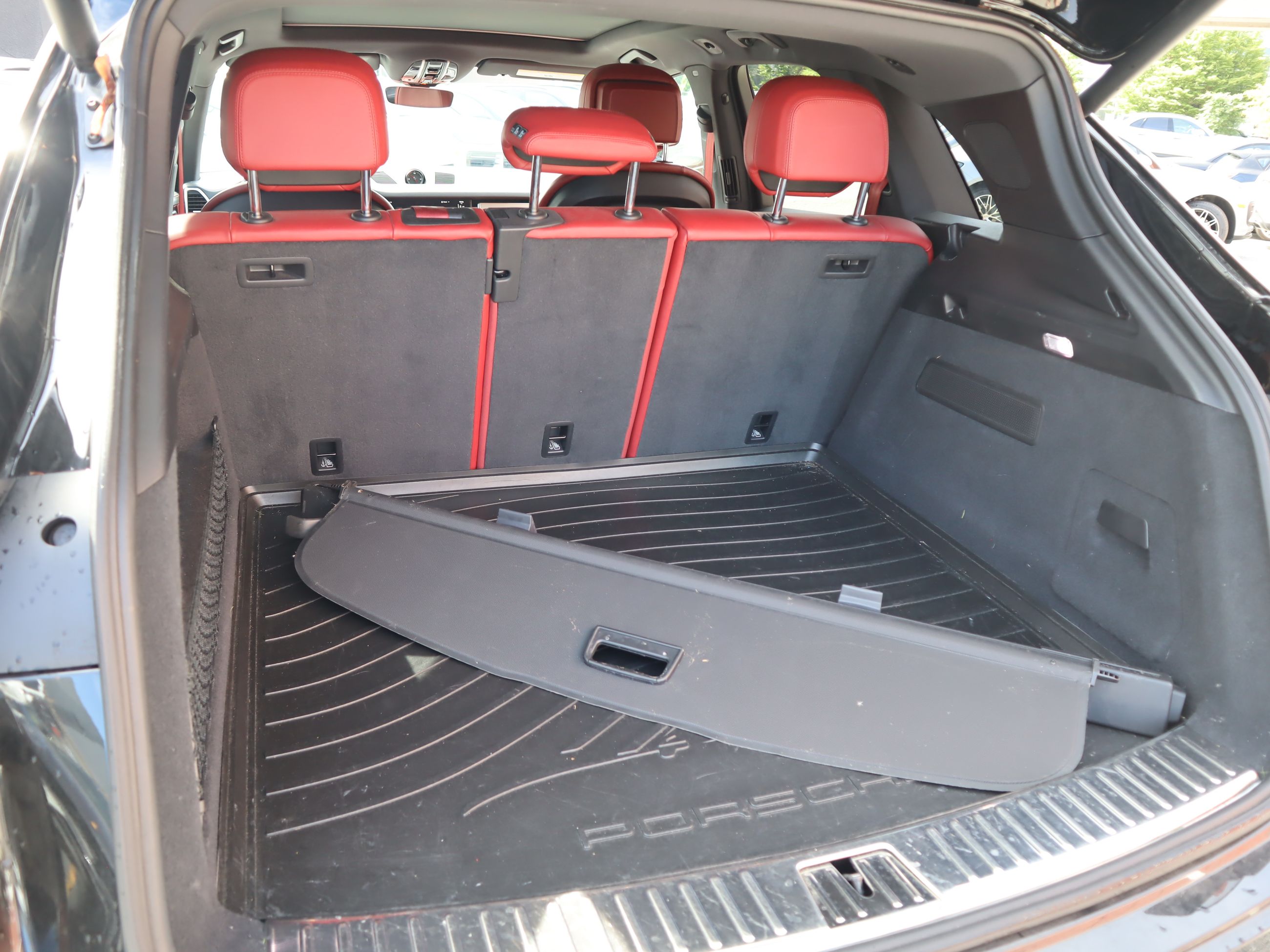 2023 Porsche Cayenne in Vancouver, British Columbia