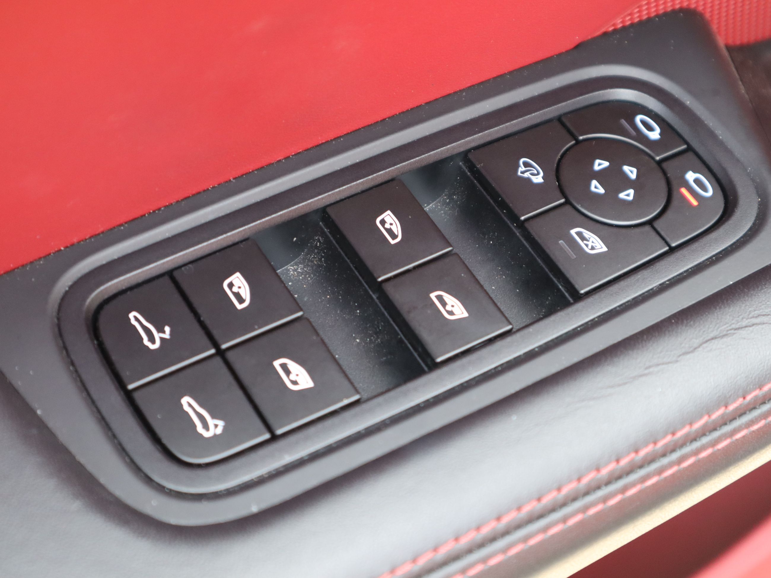 2023 Porsche Cayenne in Vancouver, British Columbia