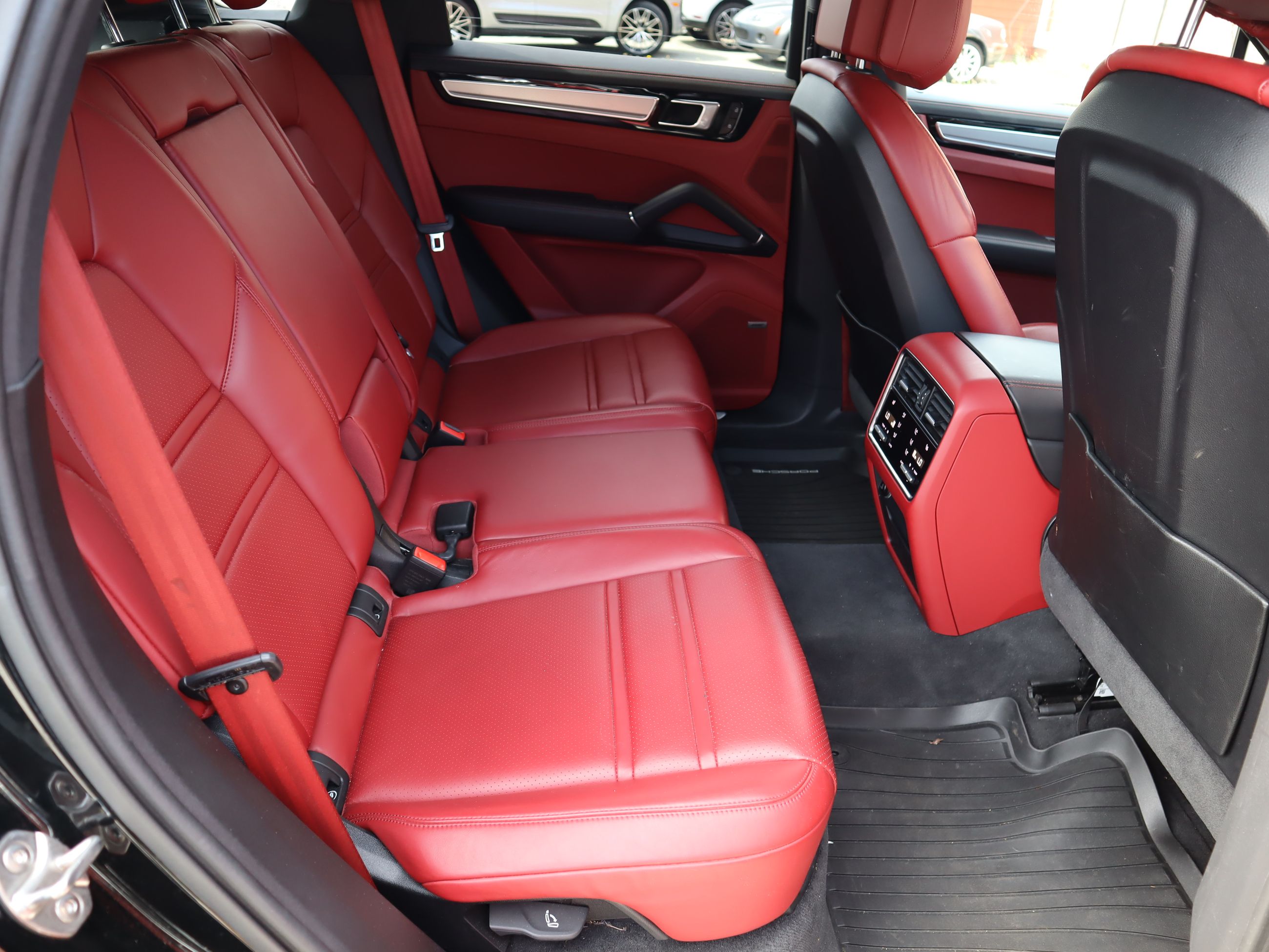2023 Porsche Cayenne in Vancouver, British Columbia