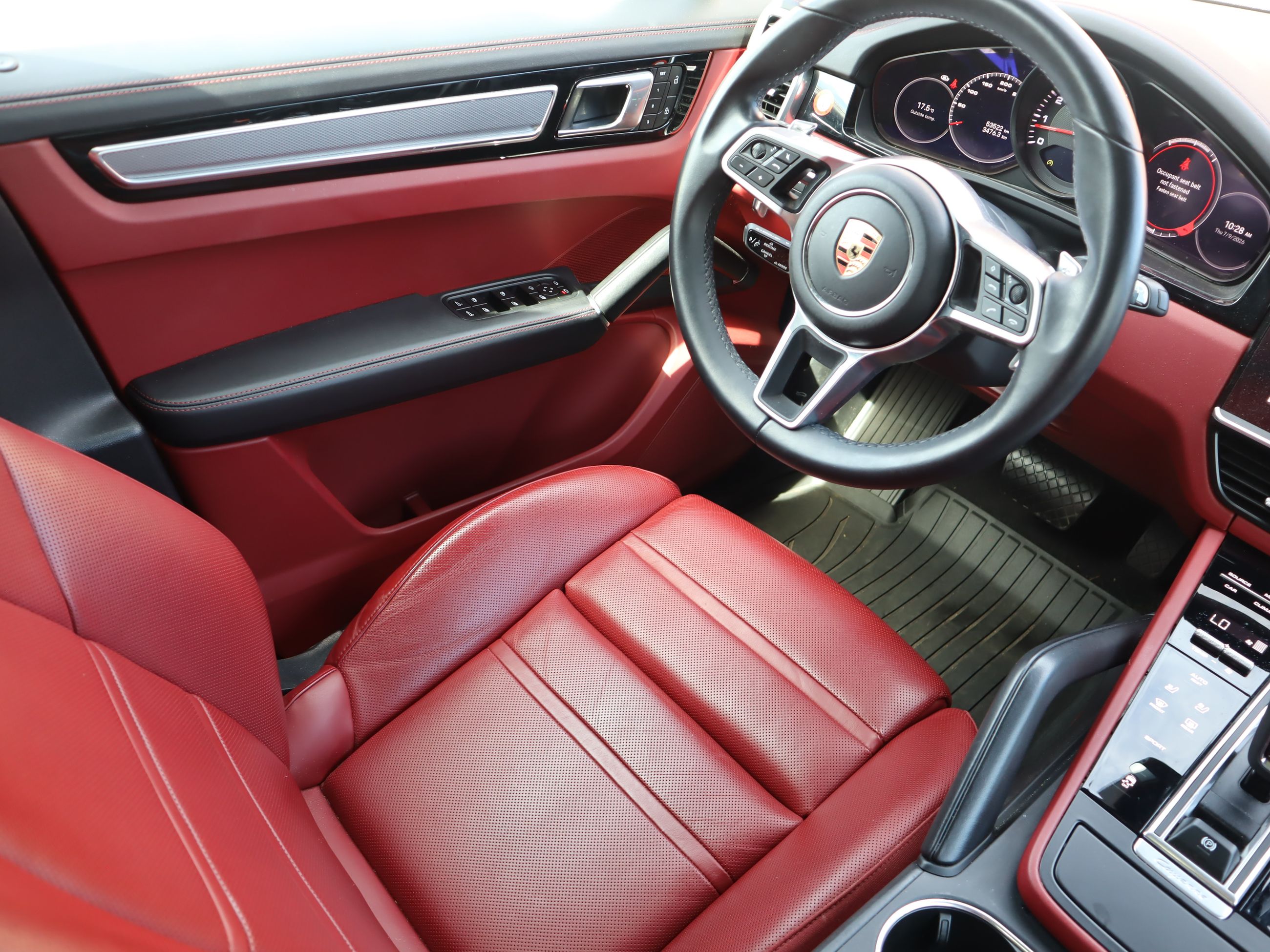 2023 Porsche Cayenne in Vancouver, British Columbia