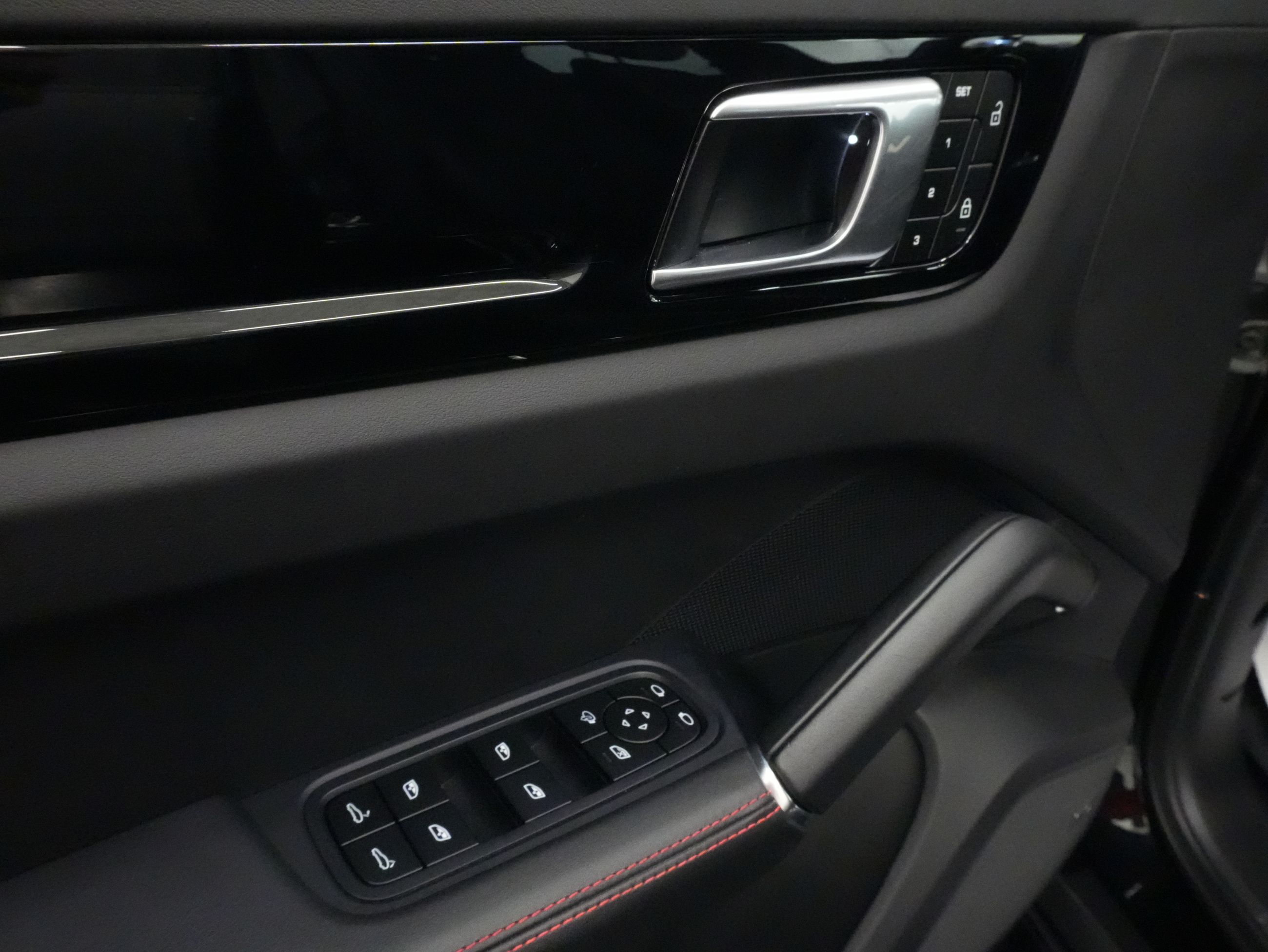Porsche Cayenne  2023 à Vancouver, Colombie-Britannique