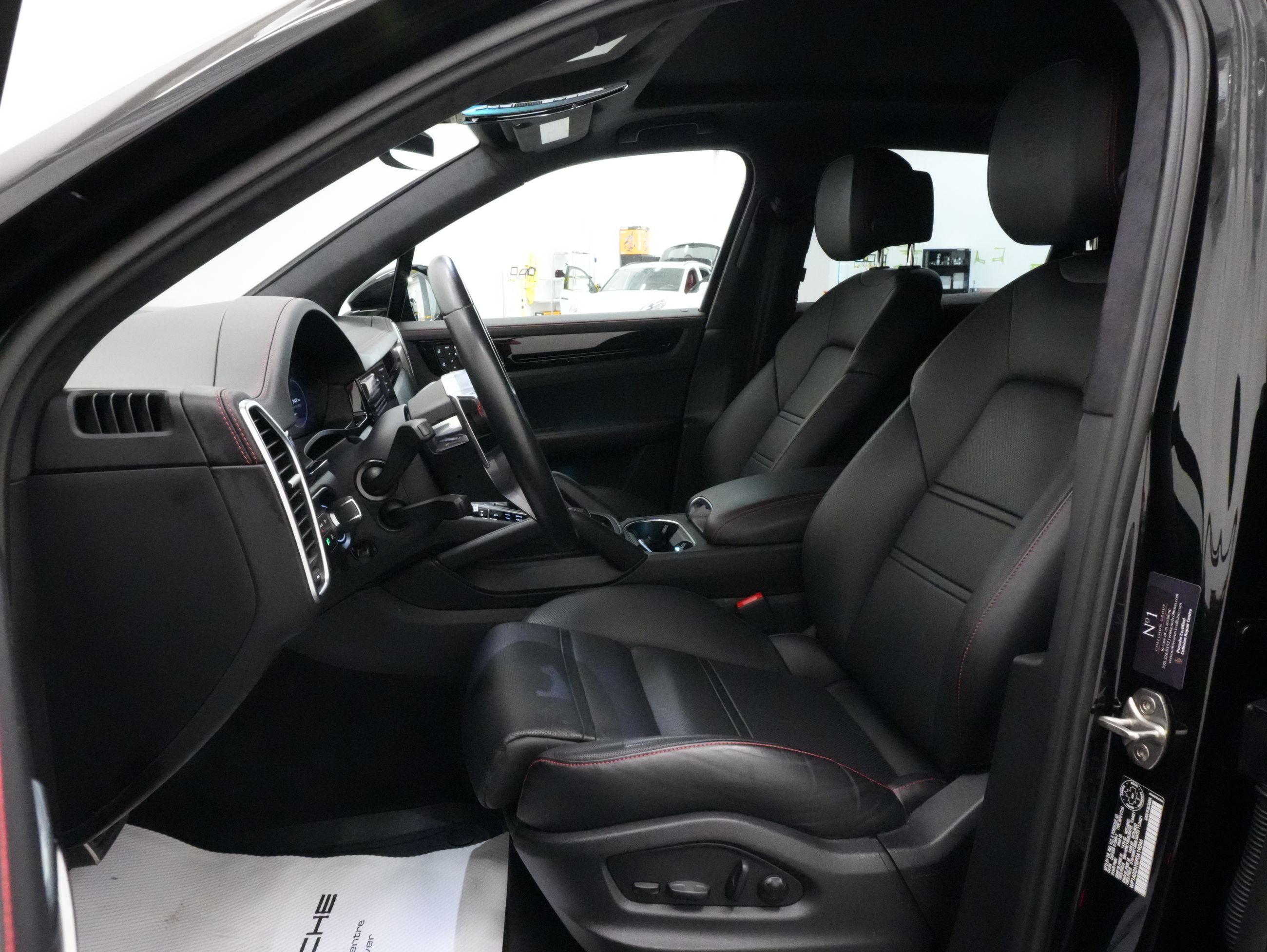 Porsche Cayenne  2023 à Vancouver, Colombie-Britannique