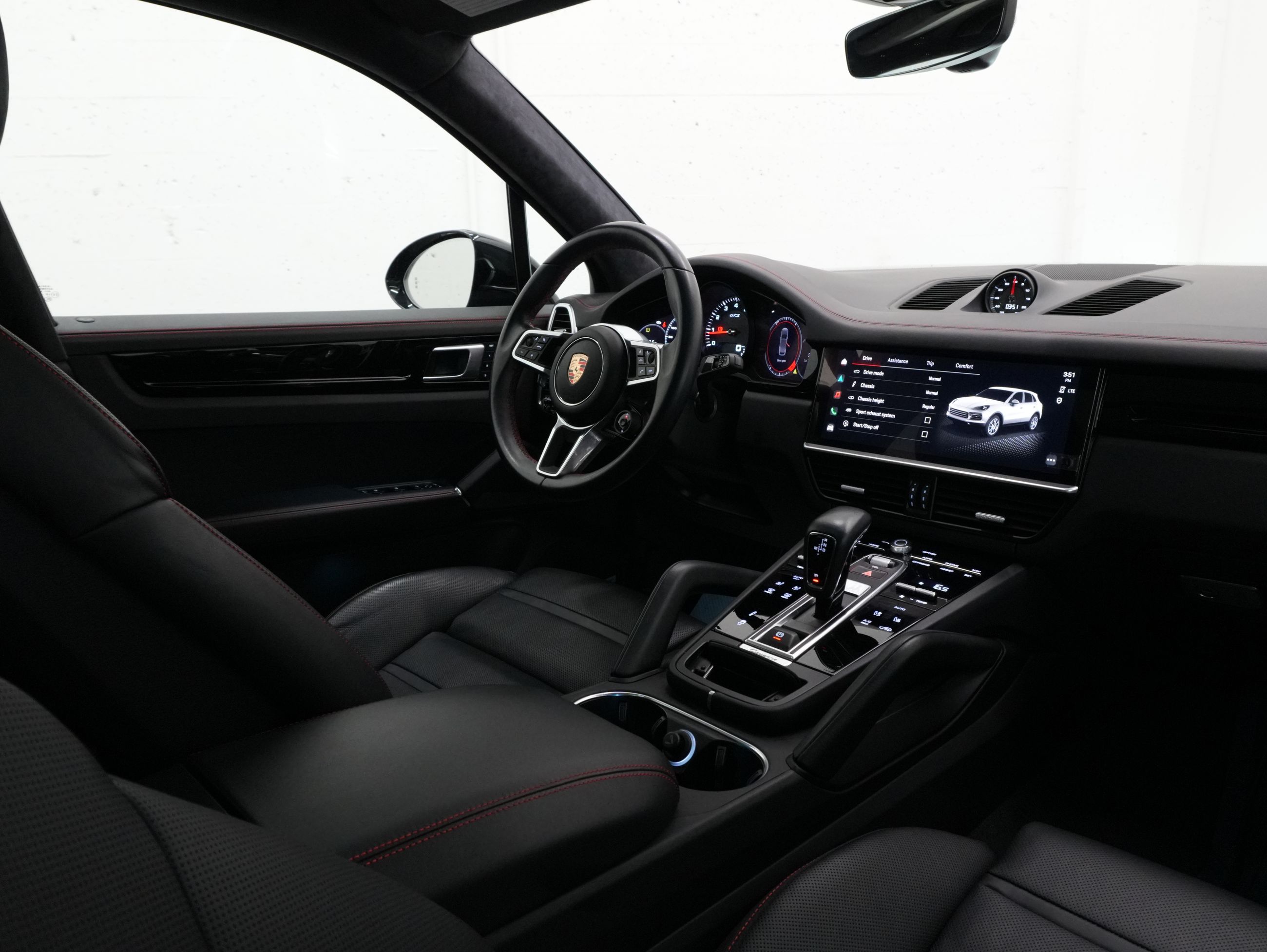 Porsche Cayenne  2023 à Vancouver, Colombie-Britannique