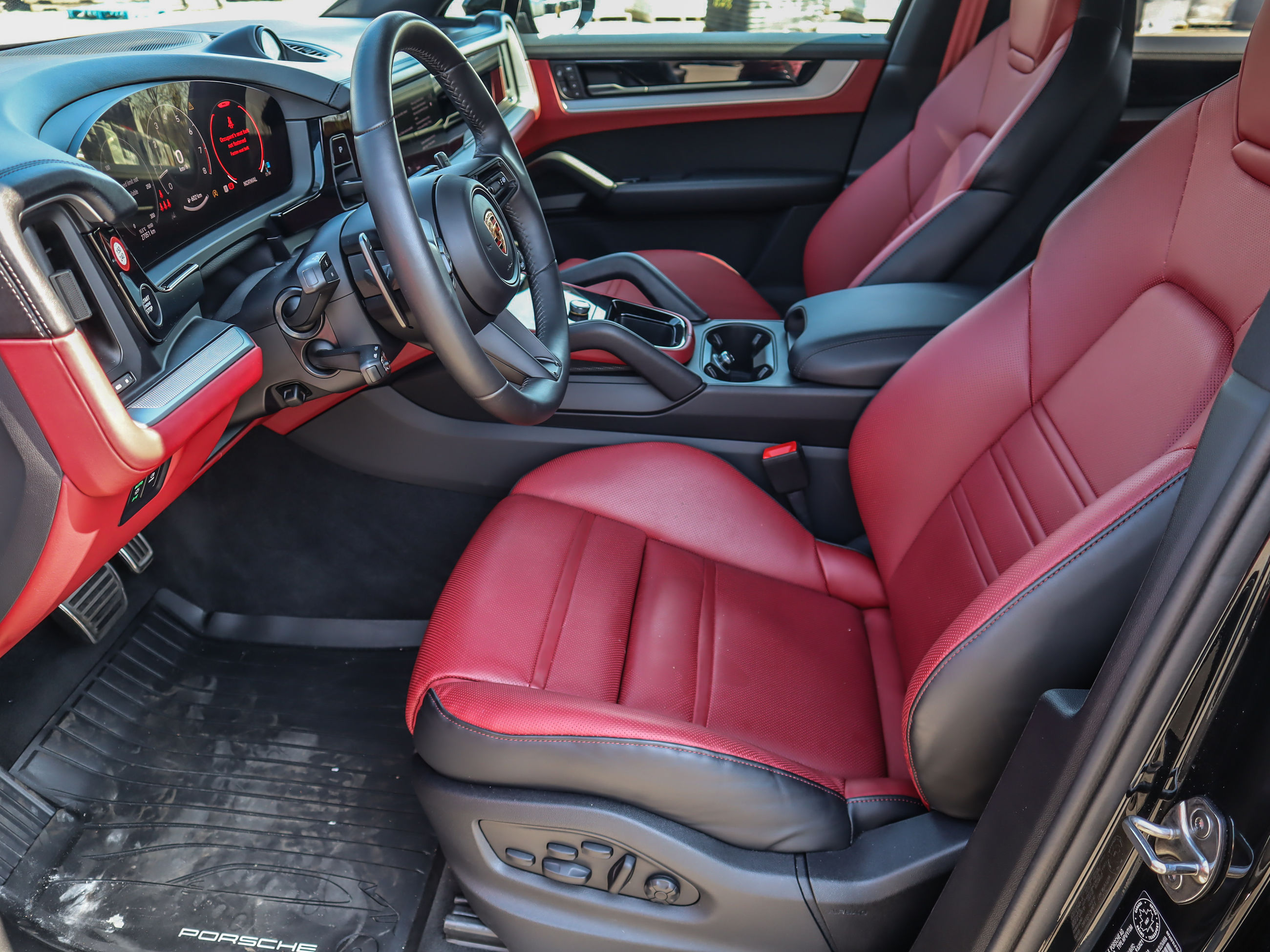 2024 Porsche Cayenne in Vancouver, British Columbia