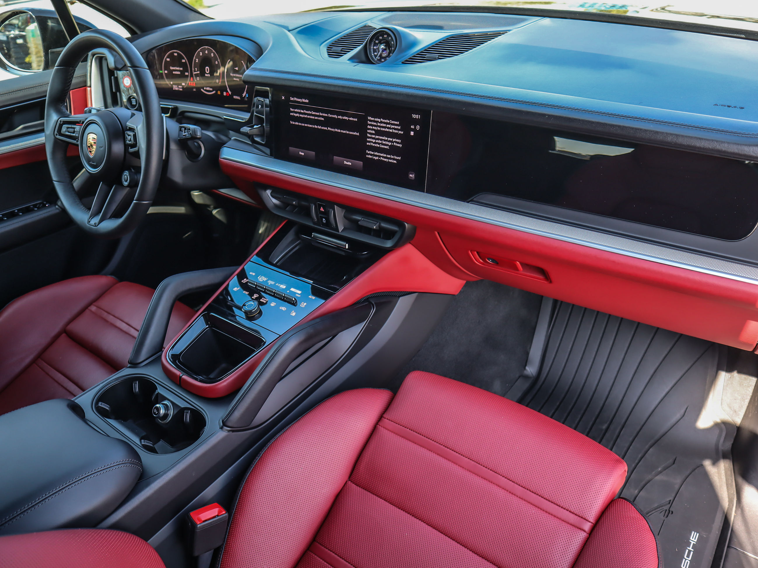 2024 Porsche Cayenne in Vancouver, British Columbia