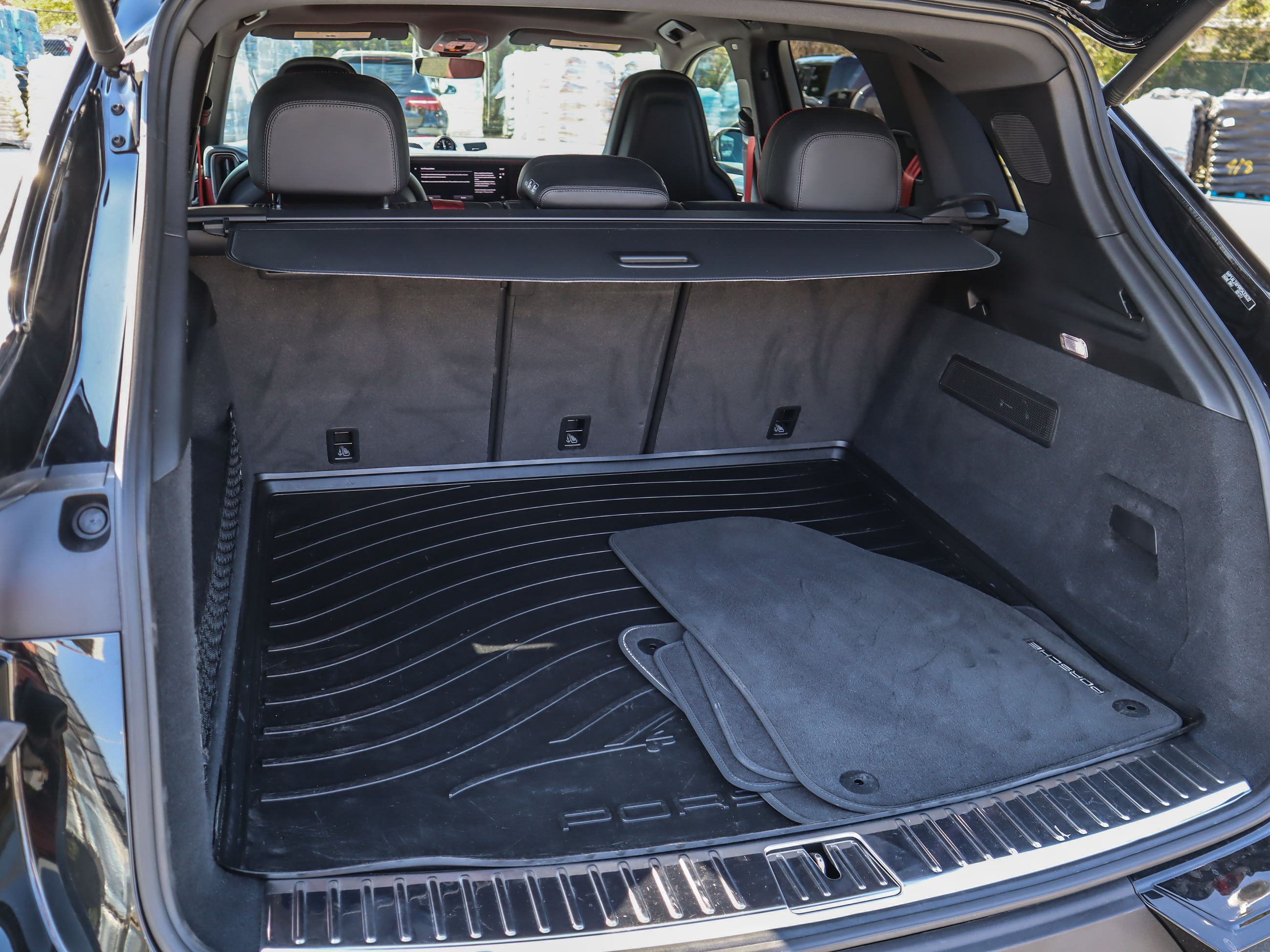 2024 Porsche Cayenne in Vancouver, British Columbia