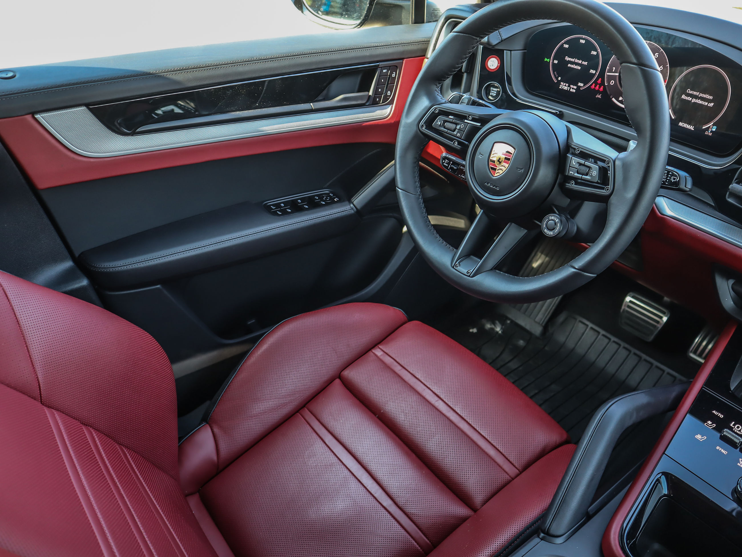 2024 Porsche Cayenne in Vancouver, British Columbia