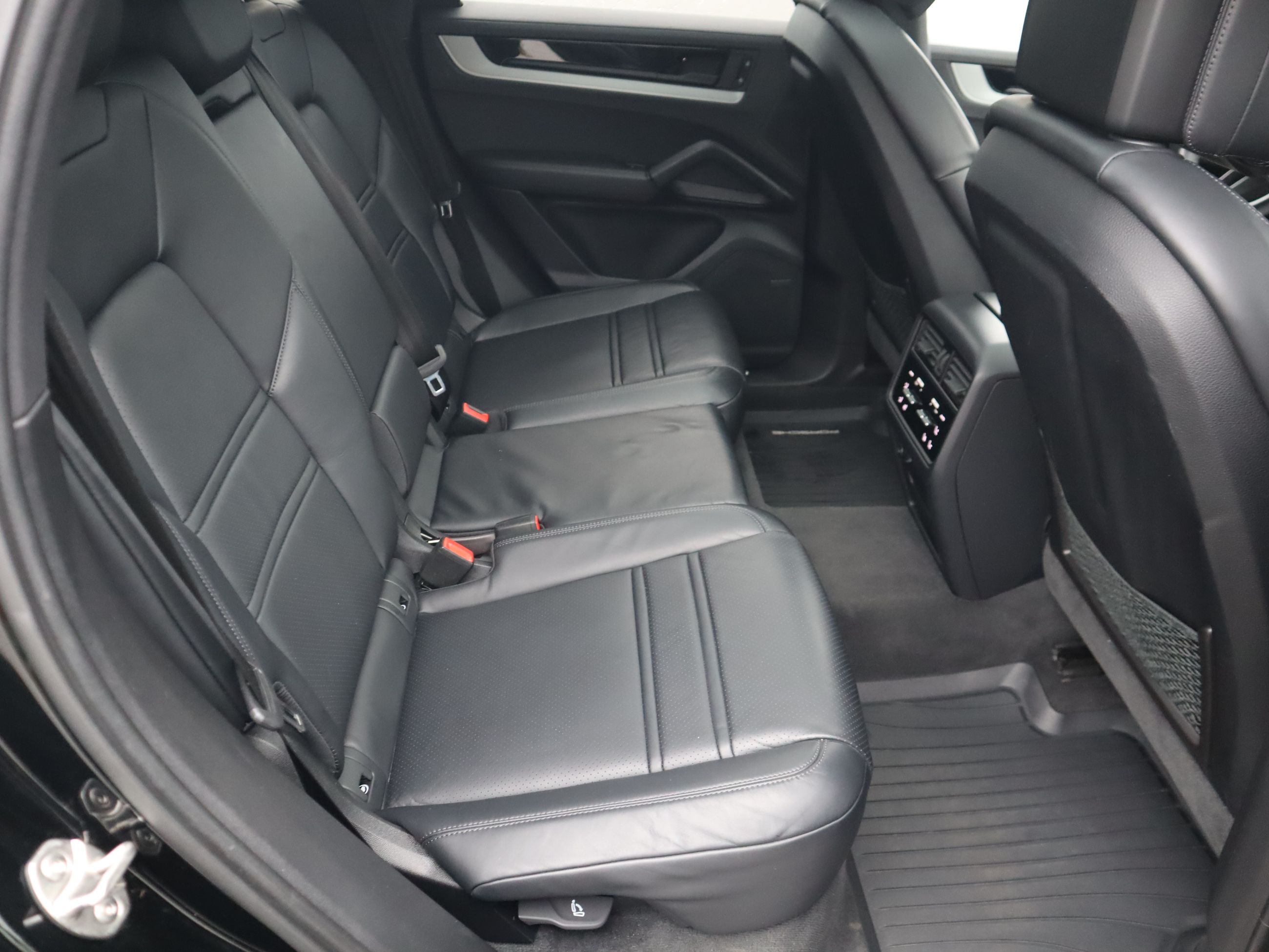 Porsche Cayenne  2024 à Vancouver, Colombie-Britannique