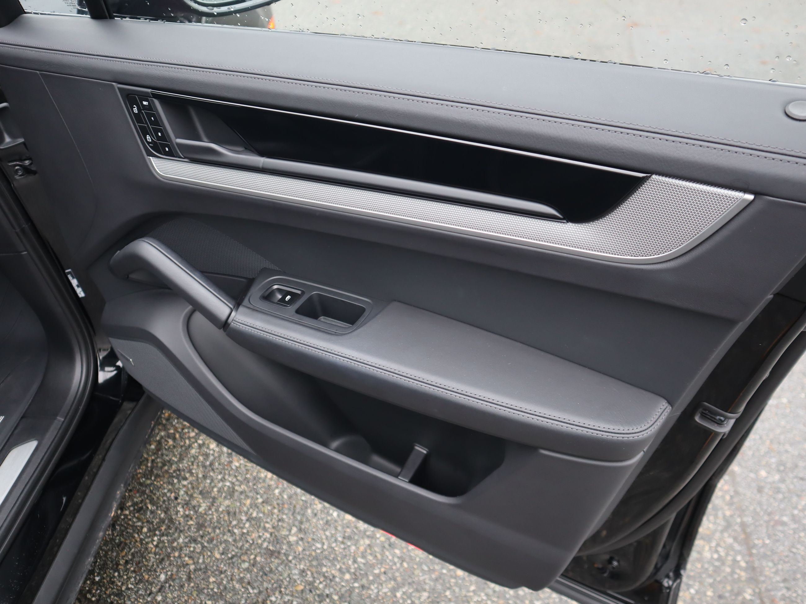 Porsche Cayenne  2024 à Vancouver, Colombie-Britannique