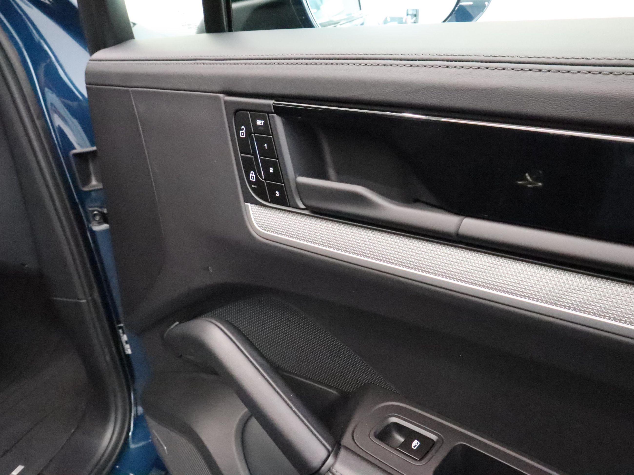 Porsche Cayenne  2024 à Vancouver, Colombie-Britannique