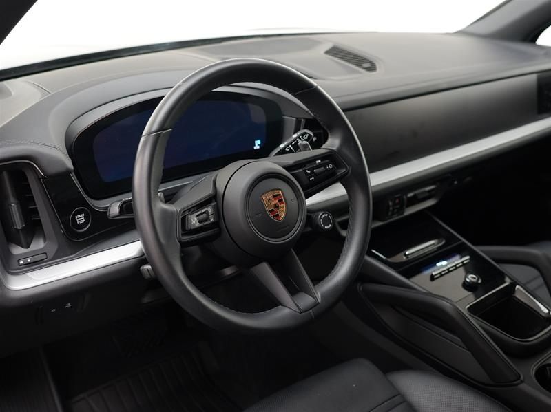 2024 Porsche Cayenne in Vancouver, British Columbia