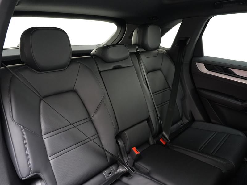 2024 Porsche Cayenne in Vancouver, British Columbia