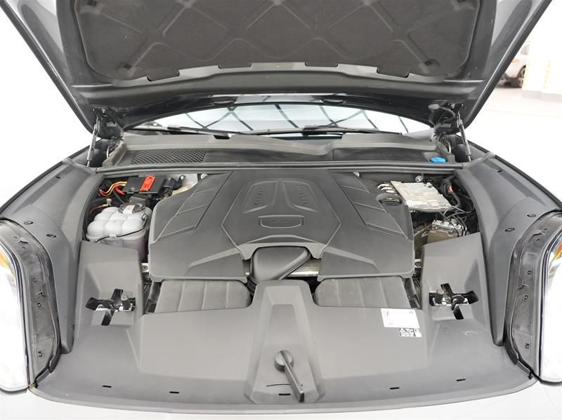 2024 Porsche Cayenne in Vancouver, British Columbia