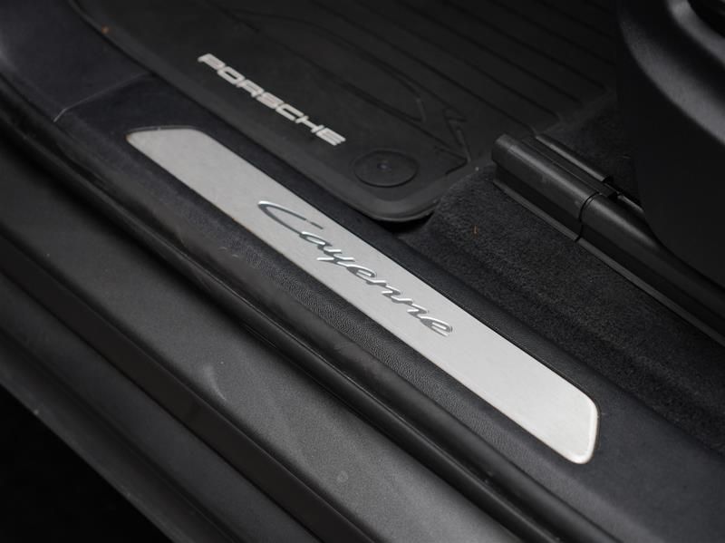 2024 Porsche Cayenne in Vancouver, British Columbia