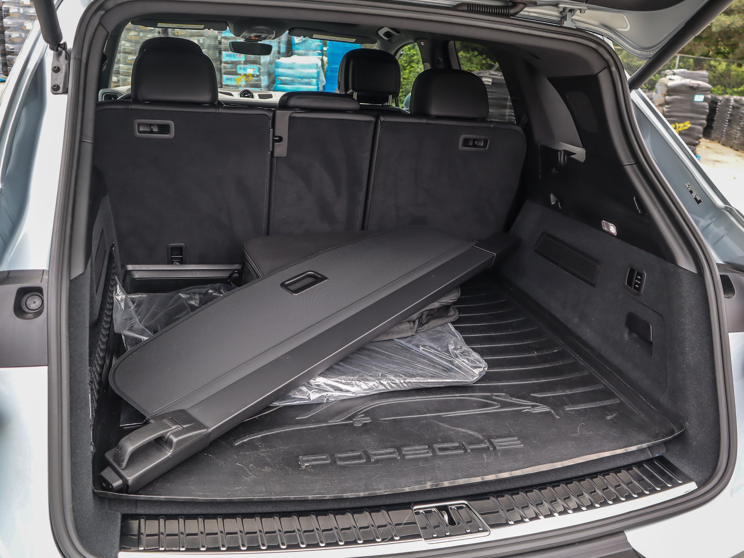 2025 Porsche Cayenne in Vancouver, British Columbia
