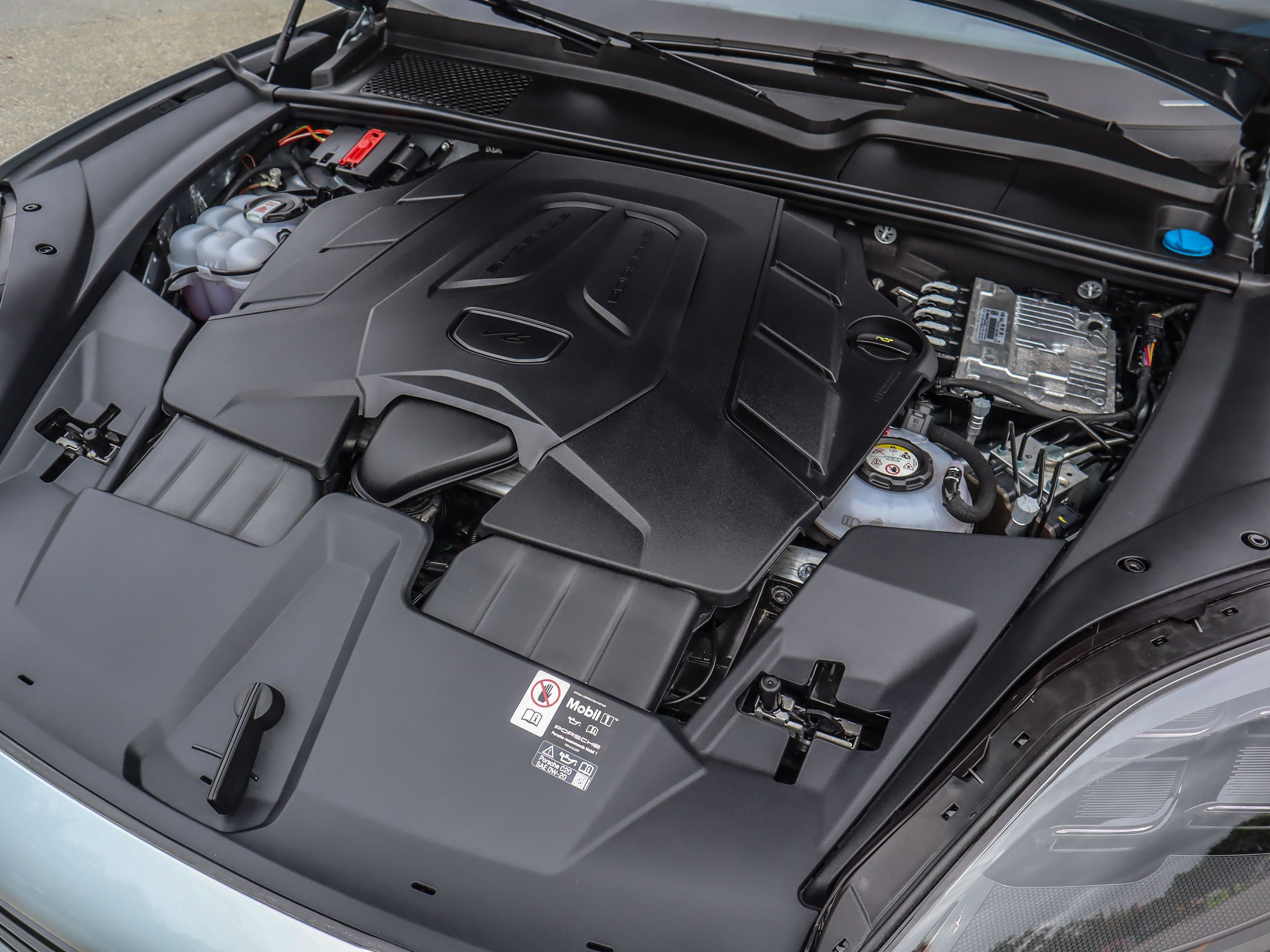 2025 Porsche Cayenne in Vancouver, British Columbia