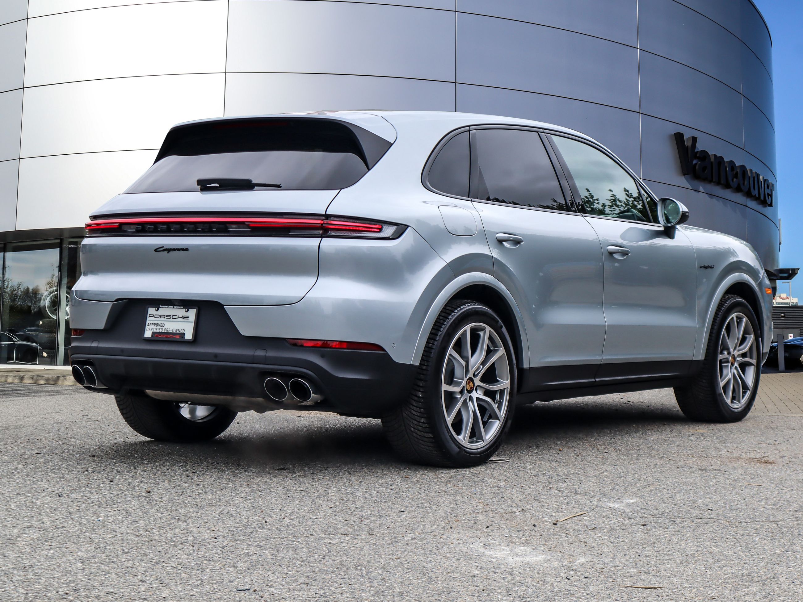 2025 Porsche Cayenne in Vancouver, British Columbia