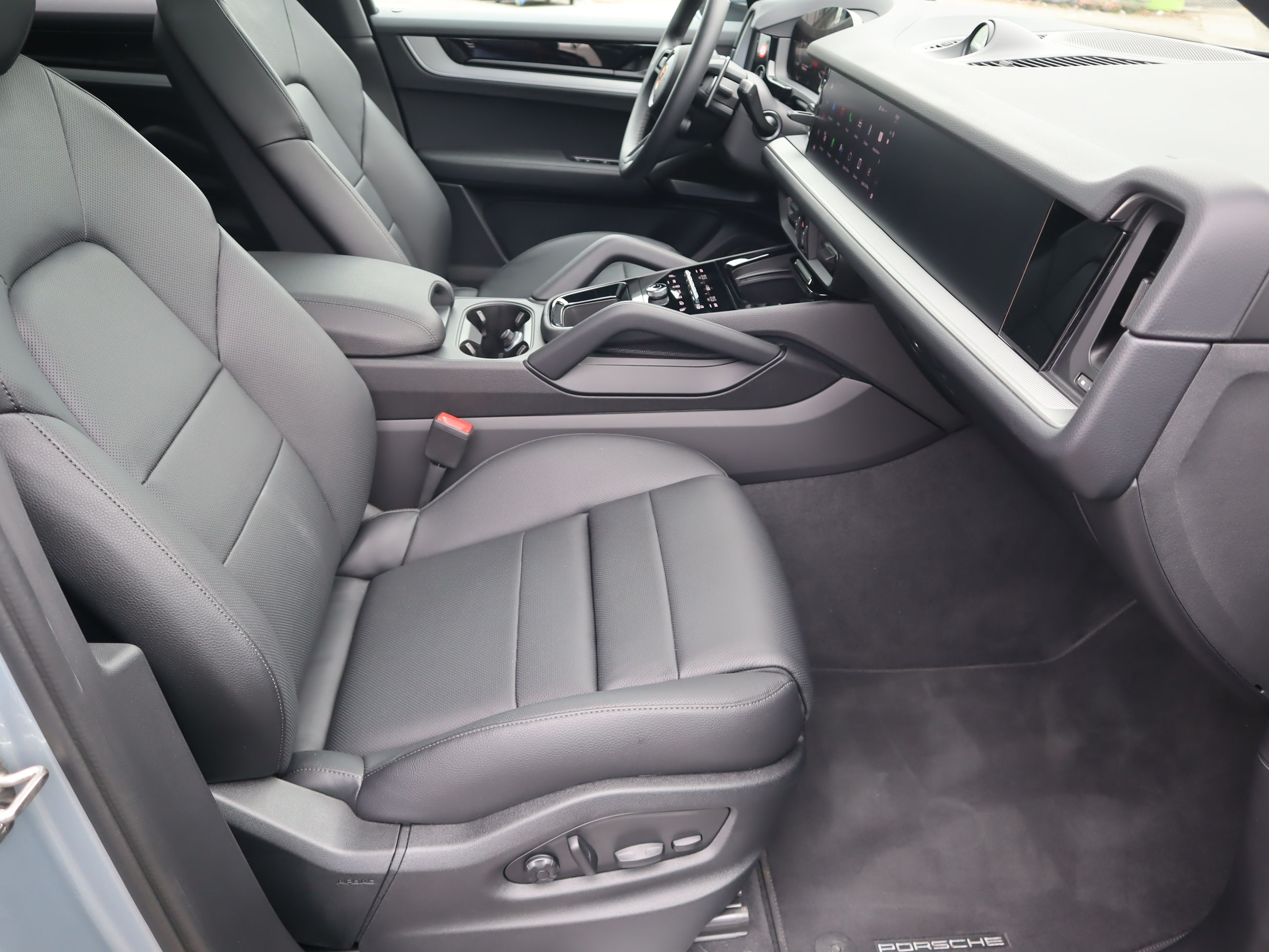 Porsche Cayenne  2025 à Vancouver, Colombie-Britannique