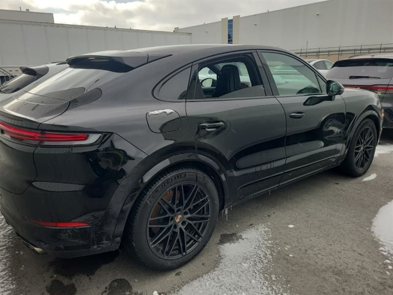 2025 Porsche Cayenne in Vancouver, British Columbia