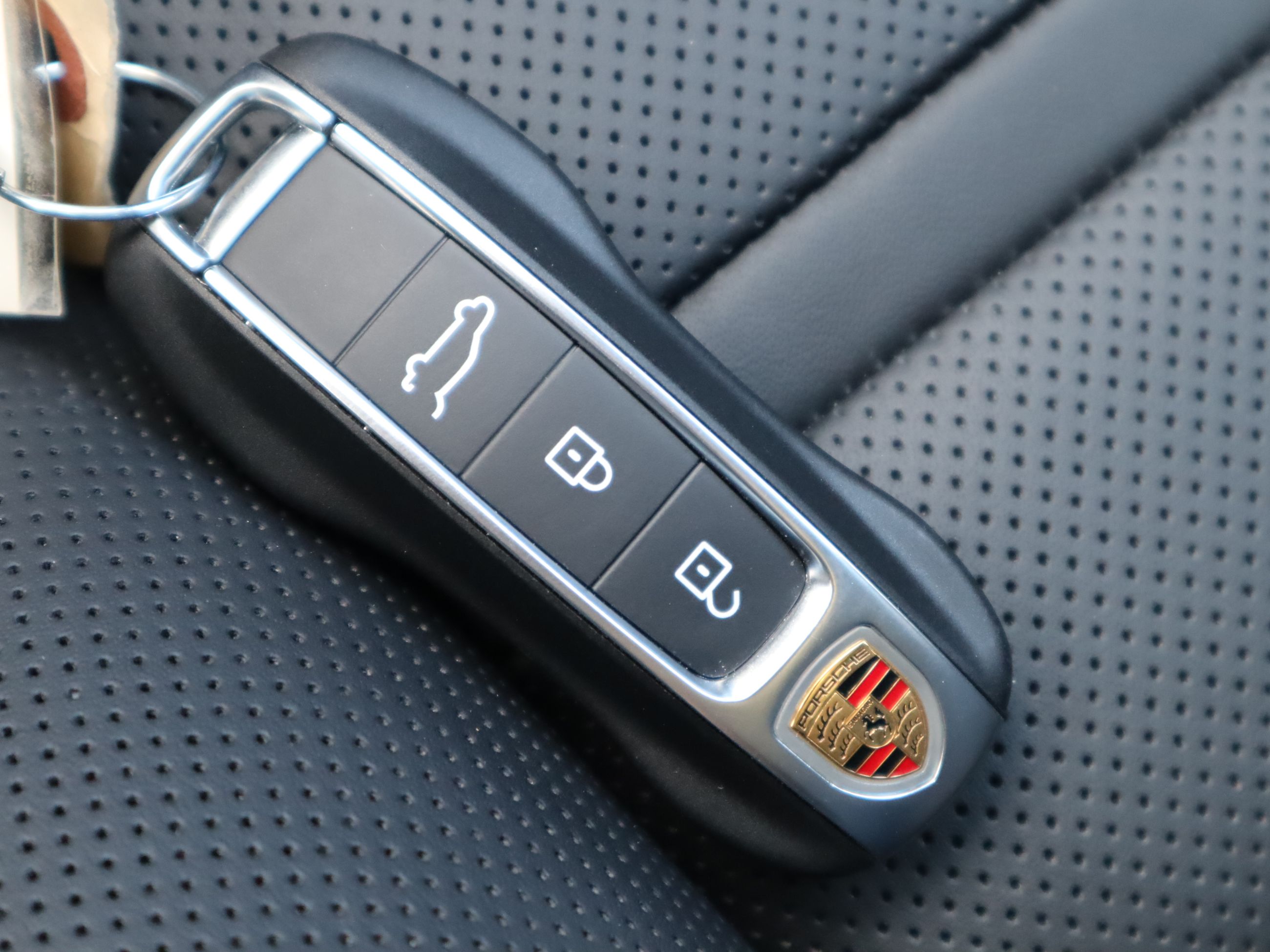 2025 Porsche Cayenne in Vancouver, British Columbia