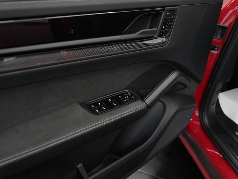 2025 Porsche Cayenne in Vancouver, British Columbia