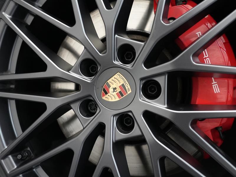 2025 Porsche Cayenne in Vancouver, British Columbia