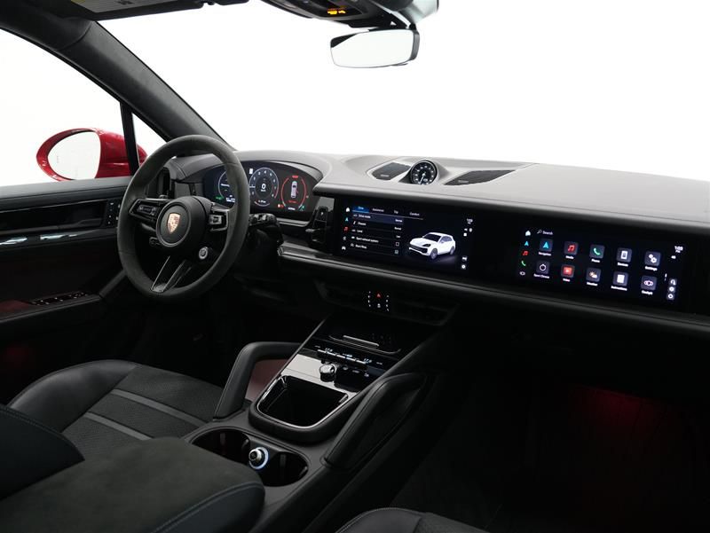 2025 Porsche Cayenne in Vancouver, British Columbia