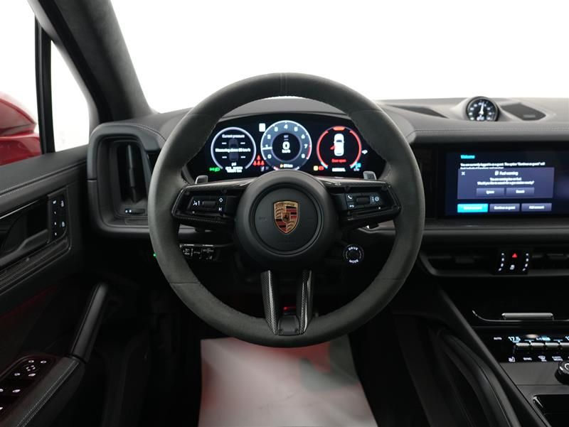 2025 Porsche Cayenne in Vancouver, British Columbia