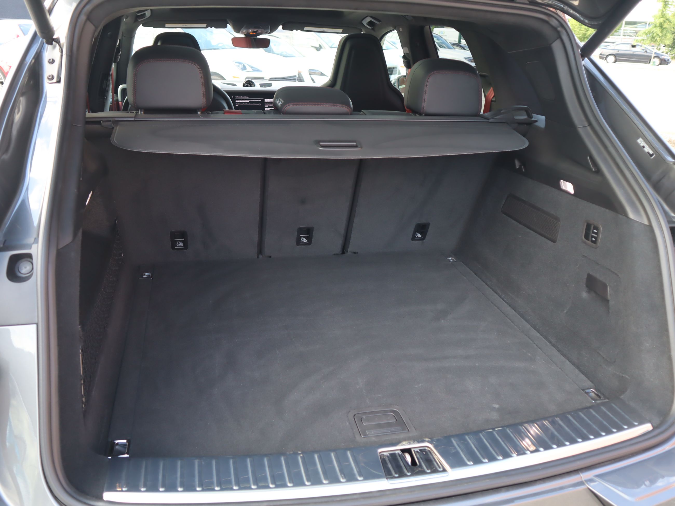 2025 Porsche Cayenne in Vancouver, British Columbia
