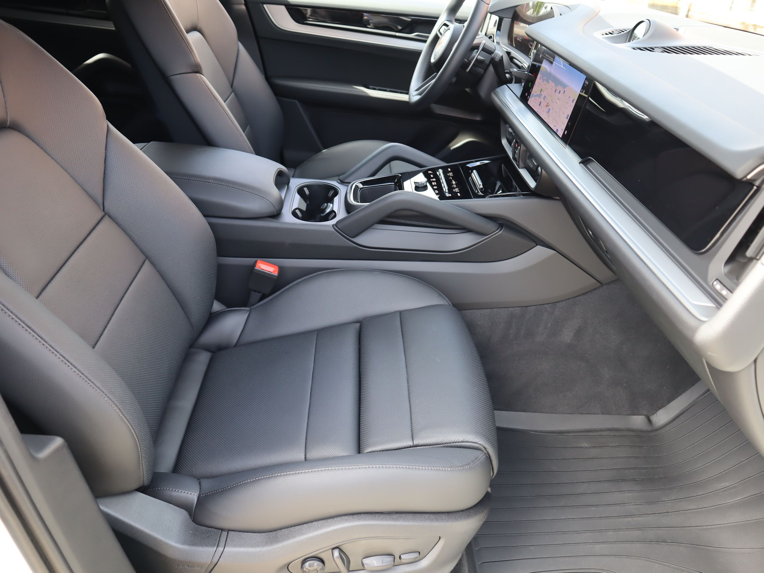 2026 Porsche Cayenne in Vancouver, British Columbia