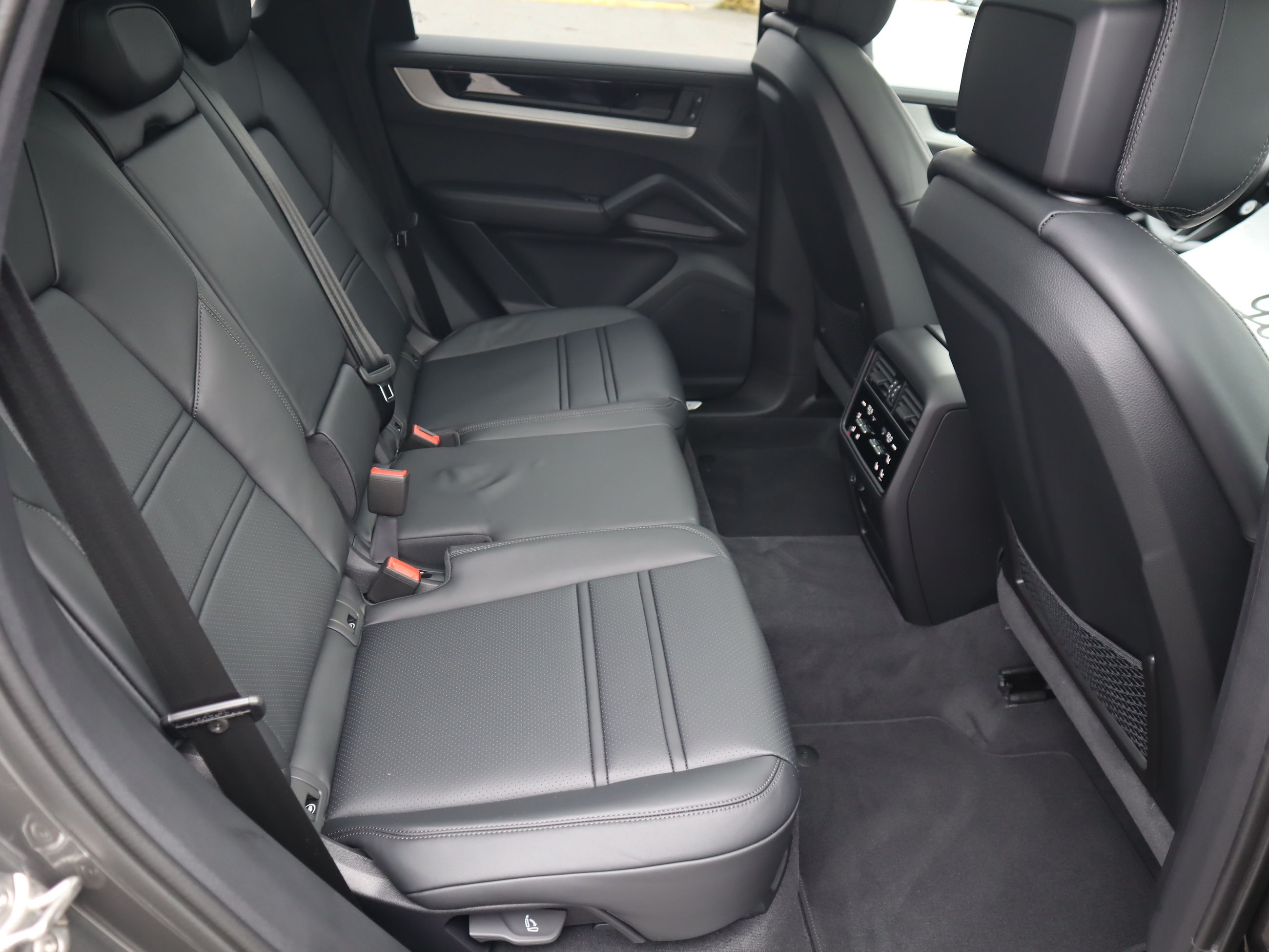 2026 Porsche Cayenne in Vancouver, British Columbia