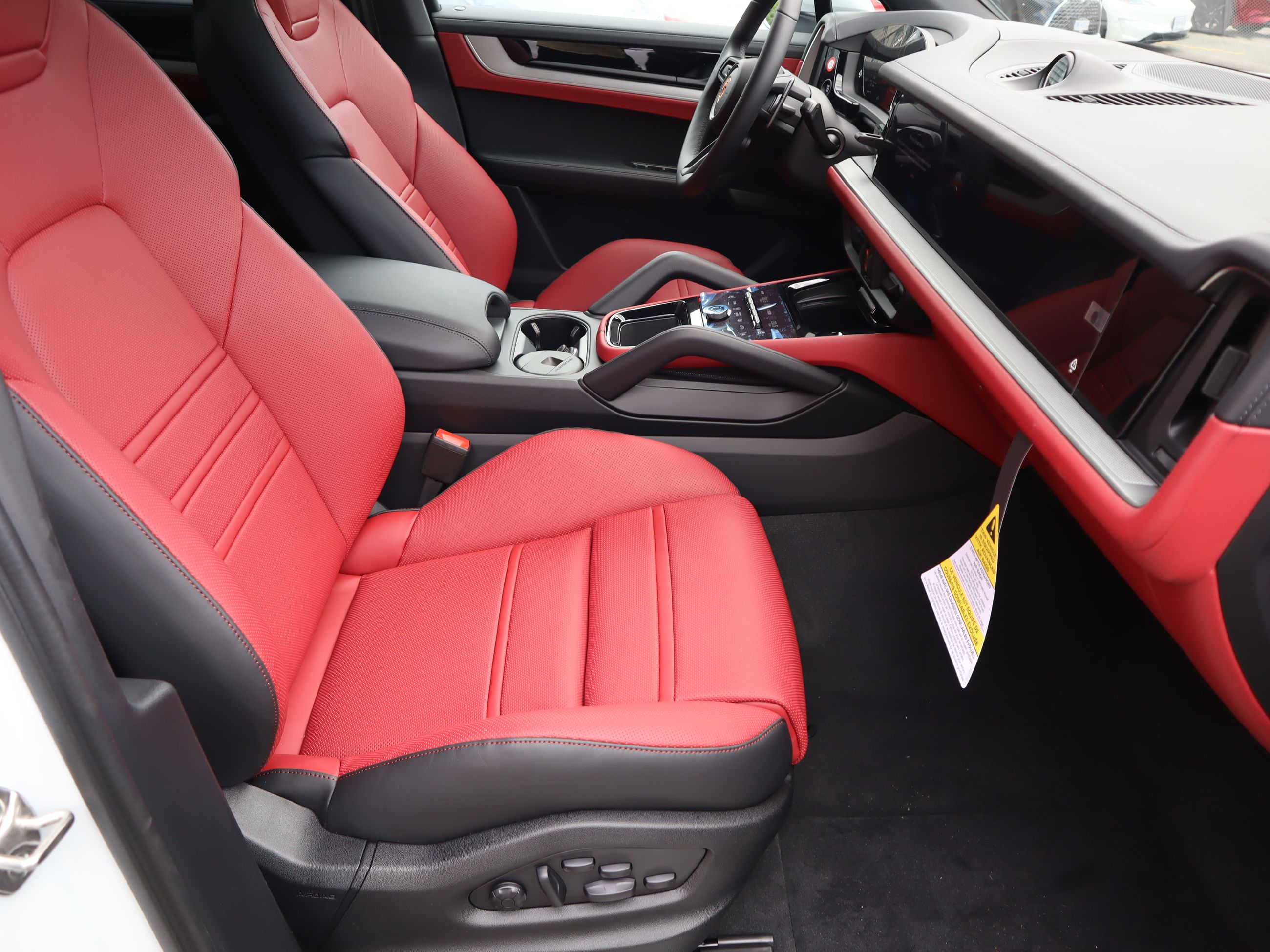 2026 Porsche Cayenne in Vancouver, British Columbia