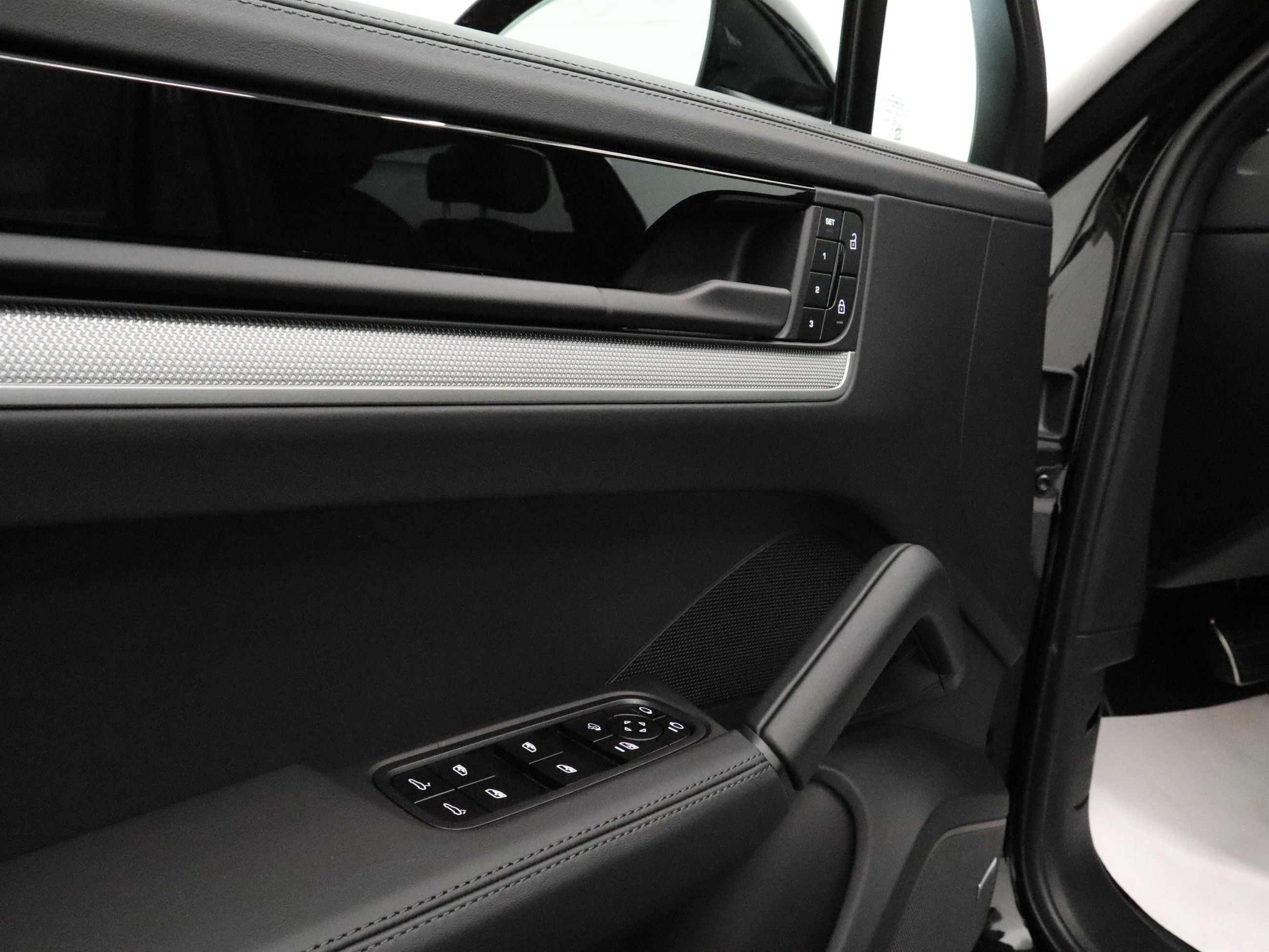 2026 Porsche Cayenne in Vancouver, British Columbia