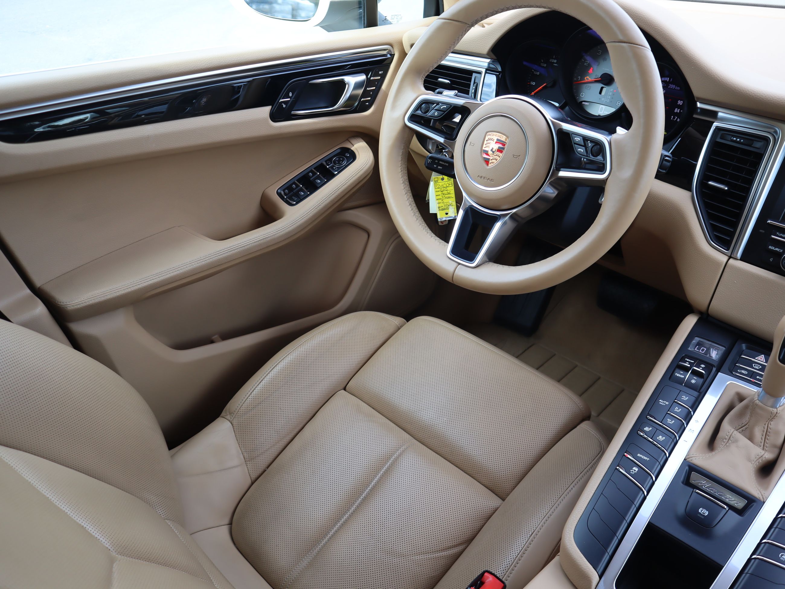 Porsche Macan  2015 à Vancouver, Colombie-Britannique