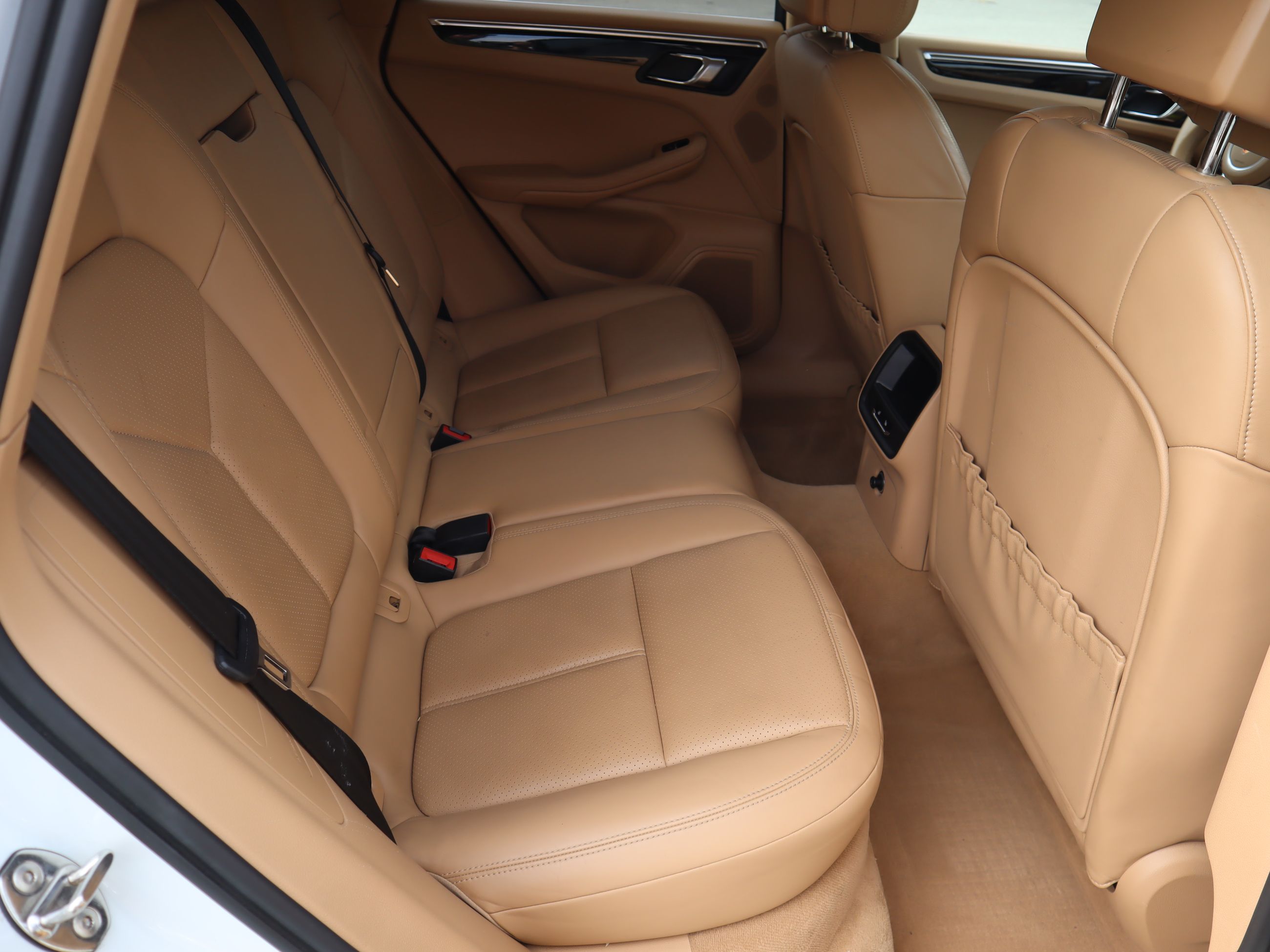 Porsche Macan  2015 à Vancouver, Colombie-Britannique