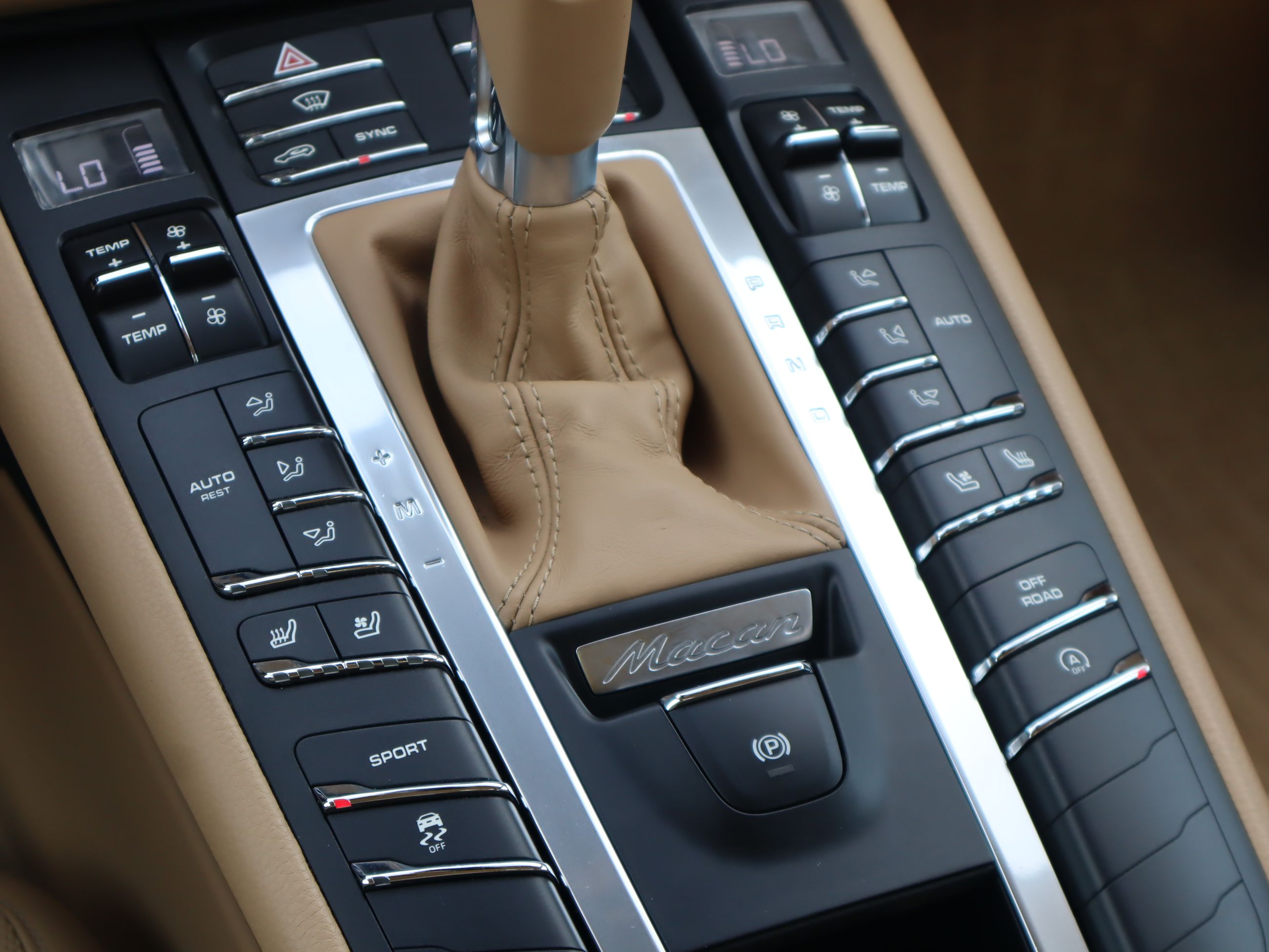 Porsche Macan  2015 à Vancouver, Colombie-Britannique