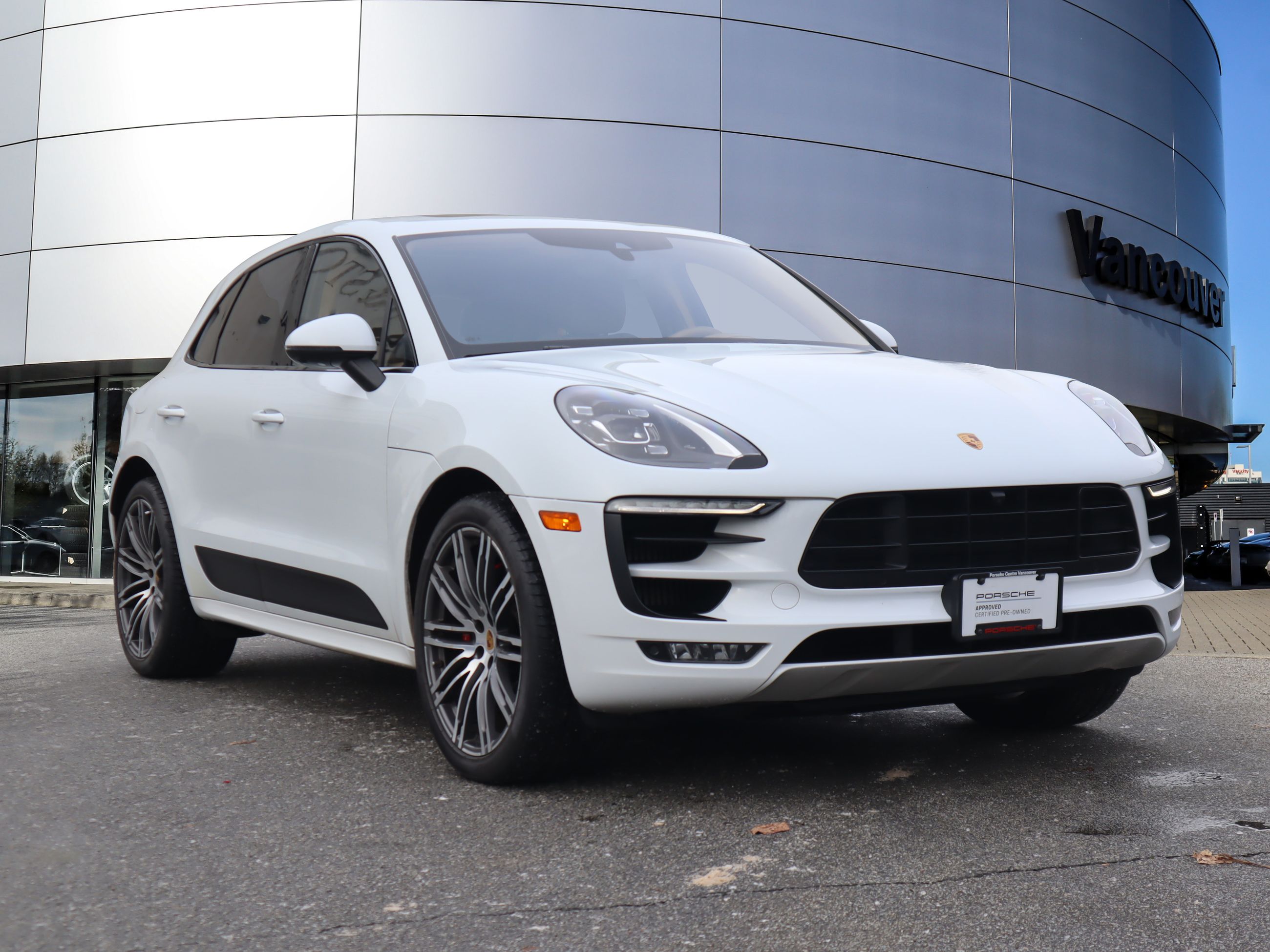 Porsche Macan  2017 à Vancouver, Colombie-Britannique