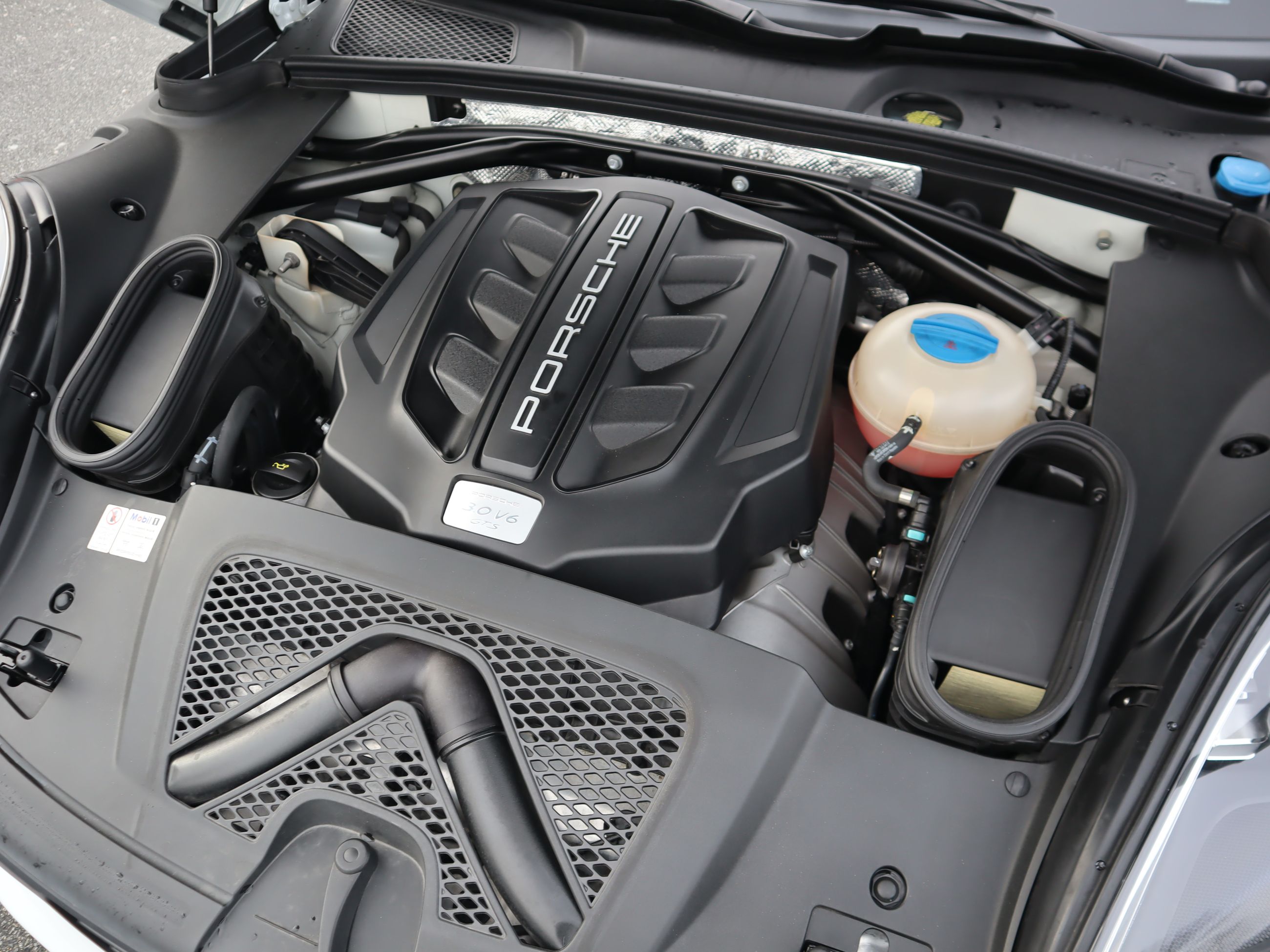 Porsche Macan  2017 à Vancouver, Colombie-Britannique