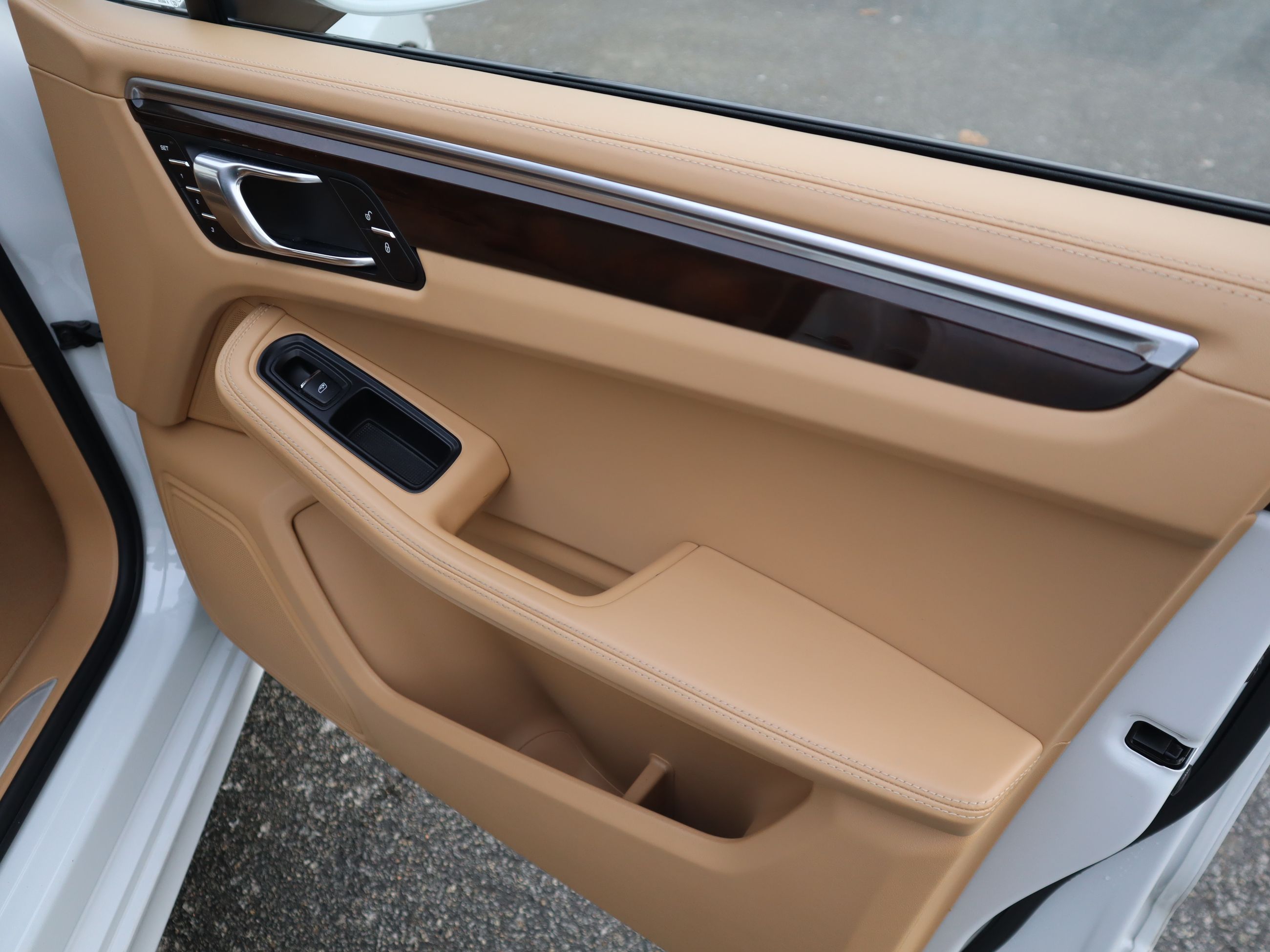 Porsche Macan  2017 à Vancouver, Colombie-Britannique