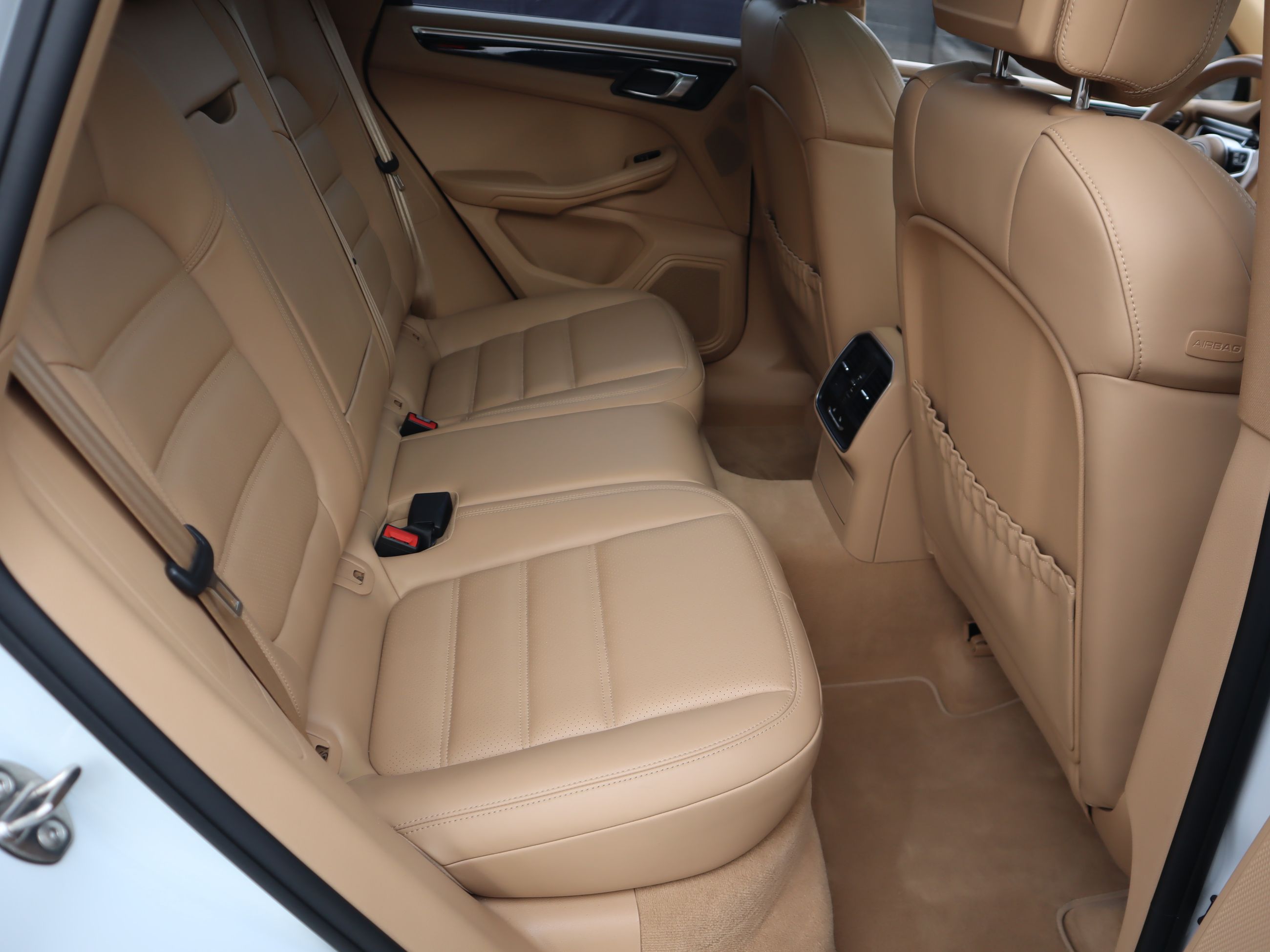 Porsche Macan  2017 à Vancouver, Colombie-Britannique