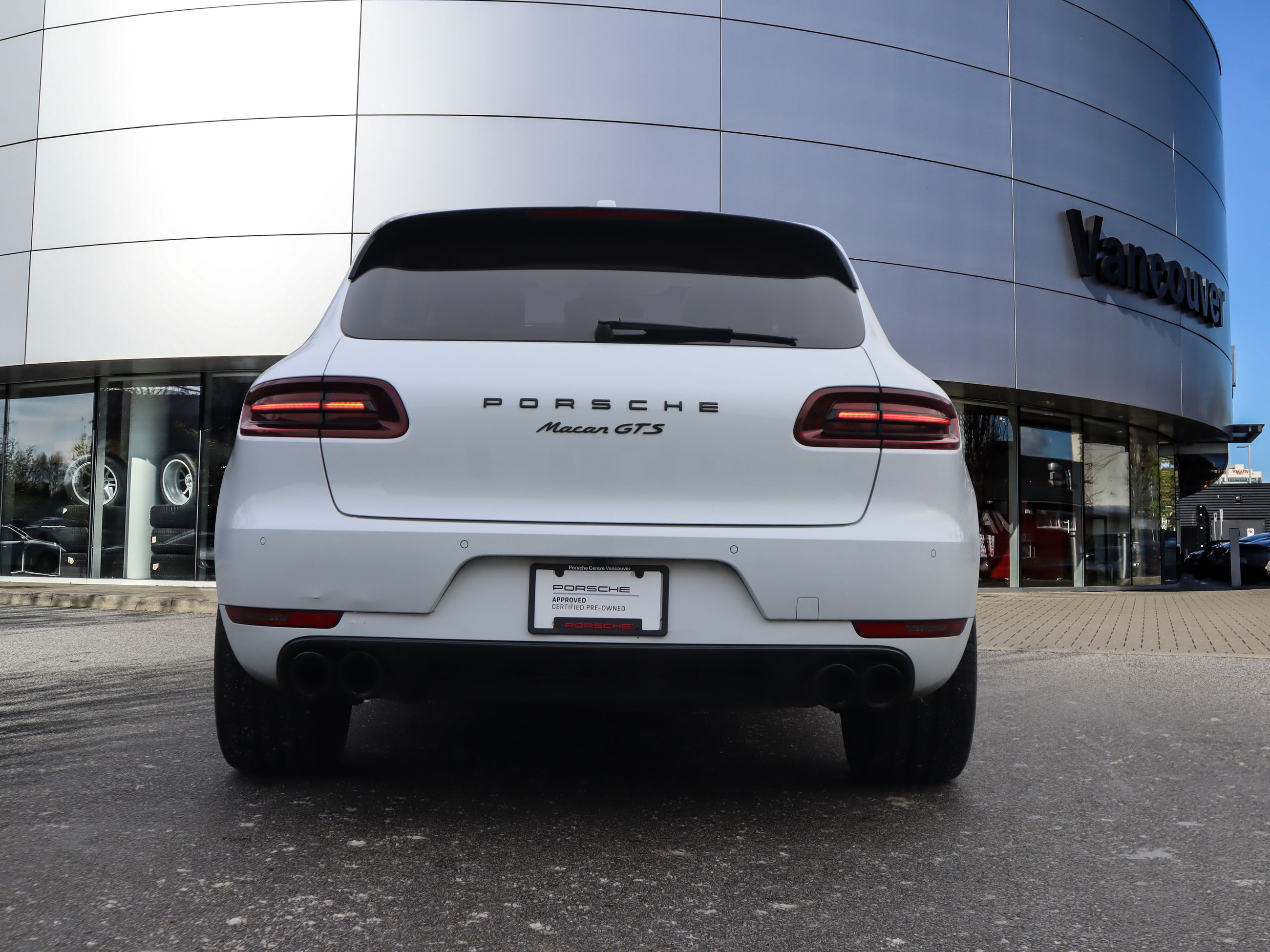 Porsche Macan  2017 à Vancouver, Colombie-Britannique